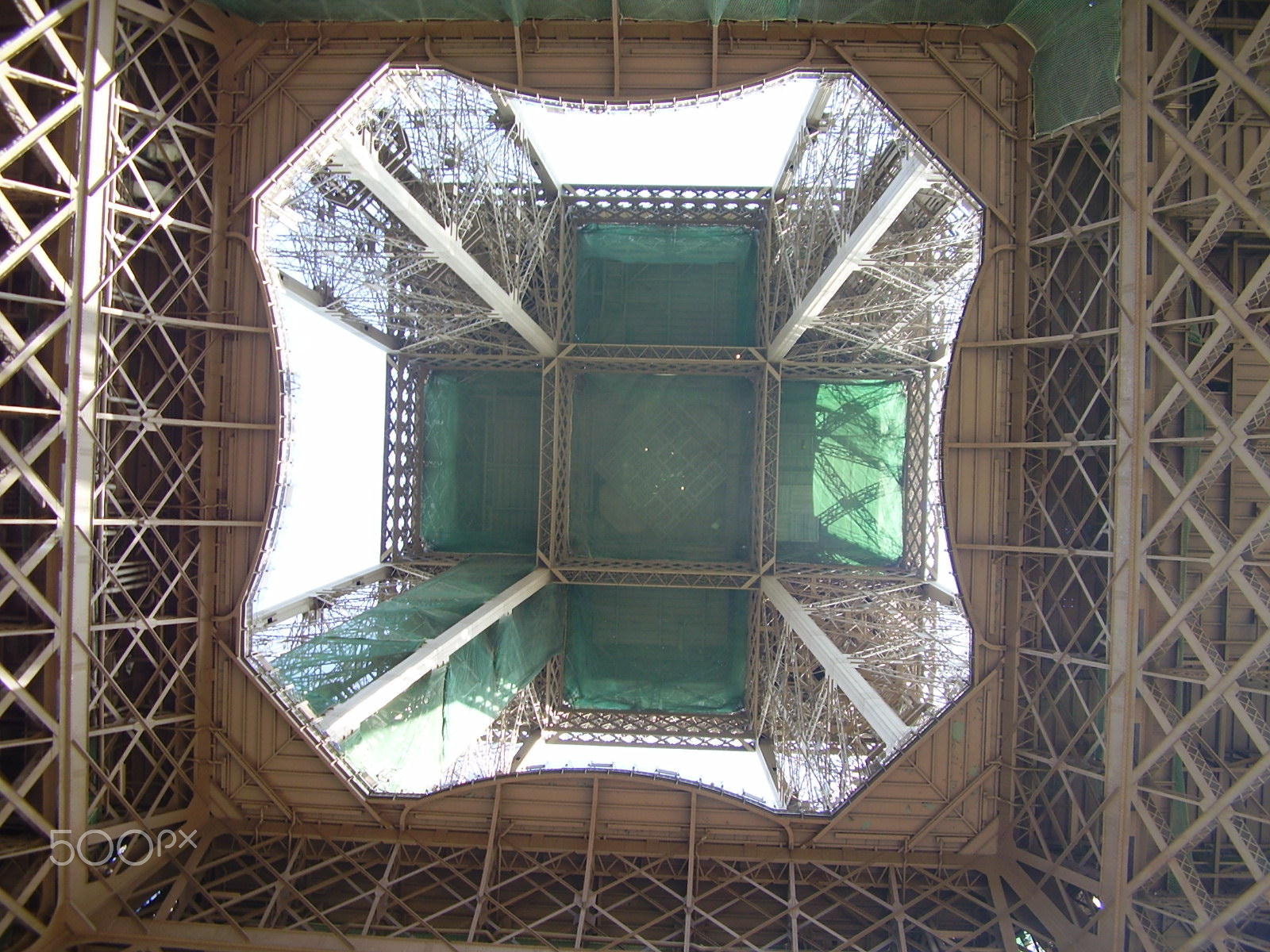 Olympus FE100,X710 sample photo. Tour eiffel vue de dessous photography