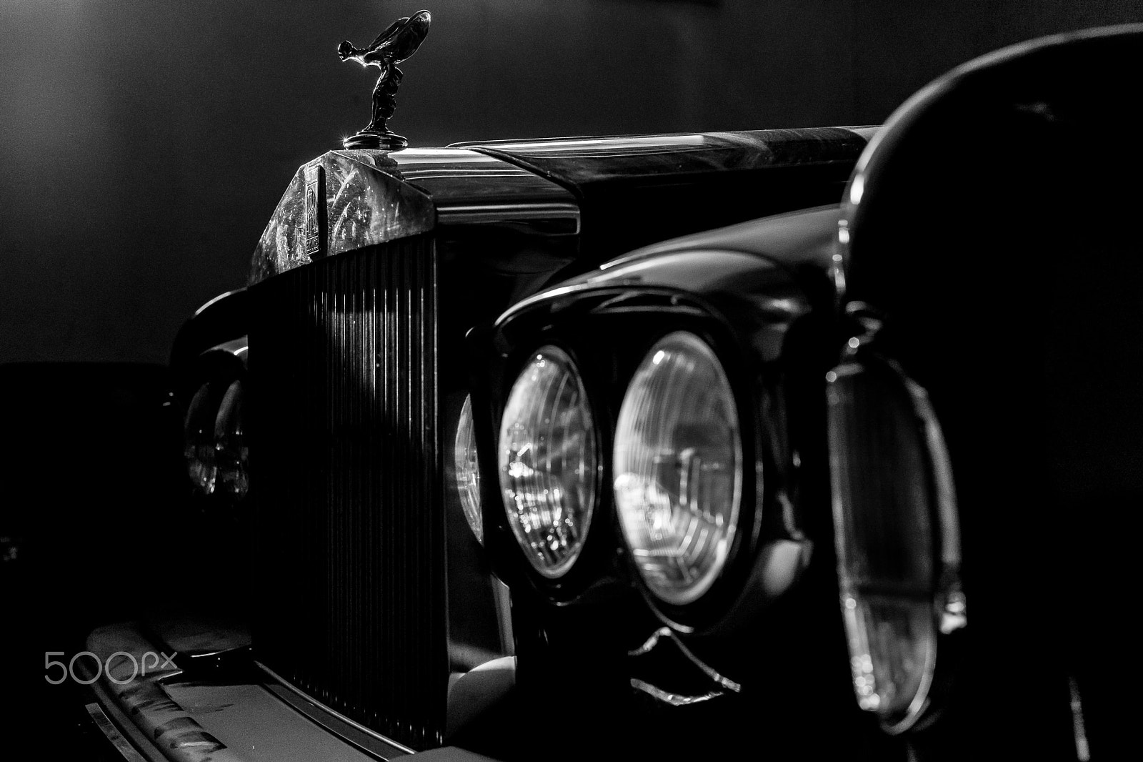 Sony a7 II + Sony 50mm F1.4 sample photo. Rolls-royce corniche photography