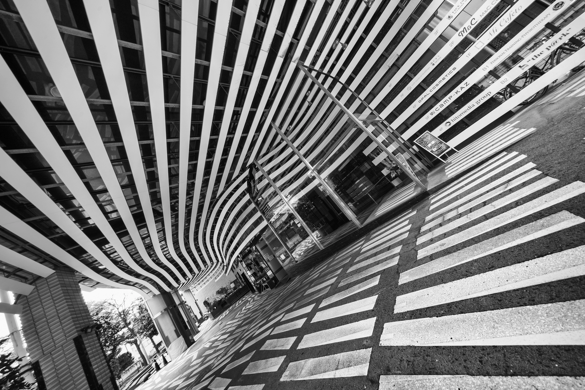 Voigtlander HELIAR-HYPER WIDE 10mm F5.6 sample photo. Wave photography