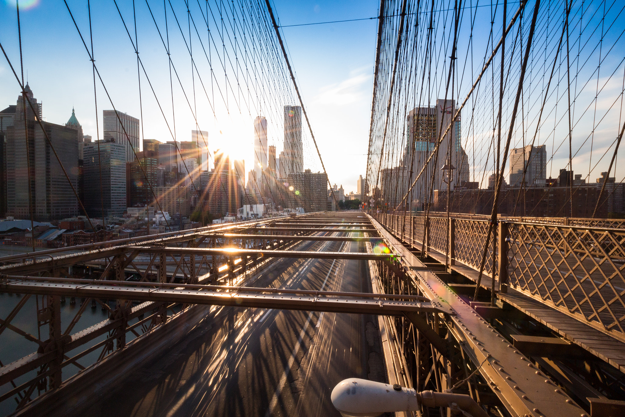 Canon EF-S 10-18mm F4.5–5.6 IS STM sample photo. Brooklyn bridge photography