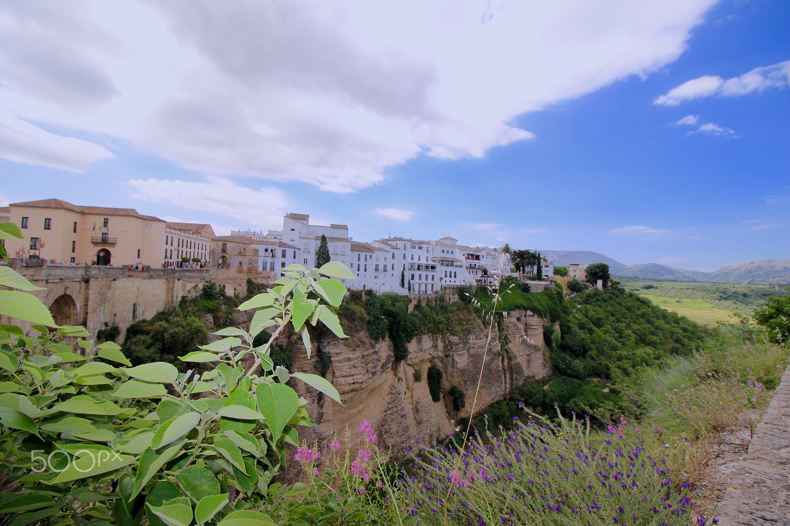 Canon EOS 700D (EOS Rebel T5i / EOS Kiss X7i) + Canon EF-S 10-18mm F4.5–5.6 IS STM sample photo. Ronda city view photography