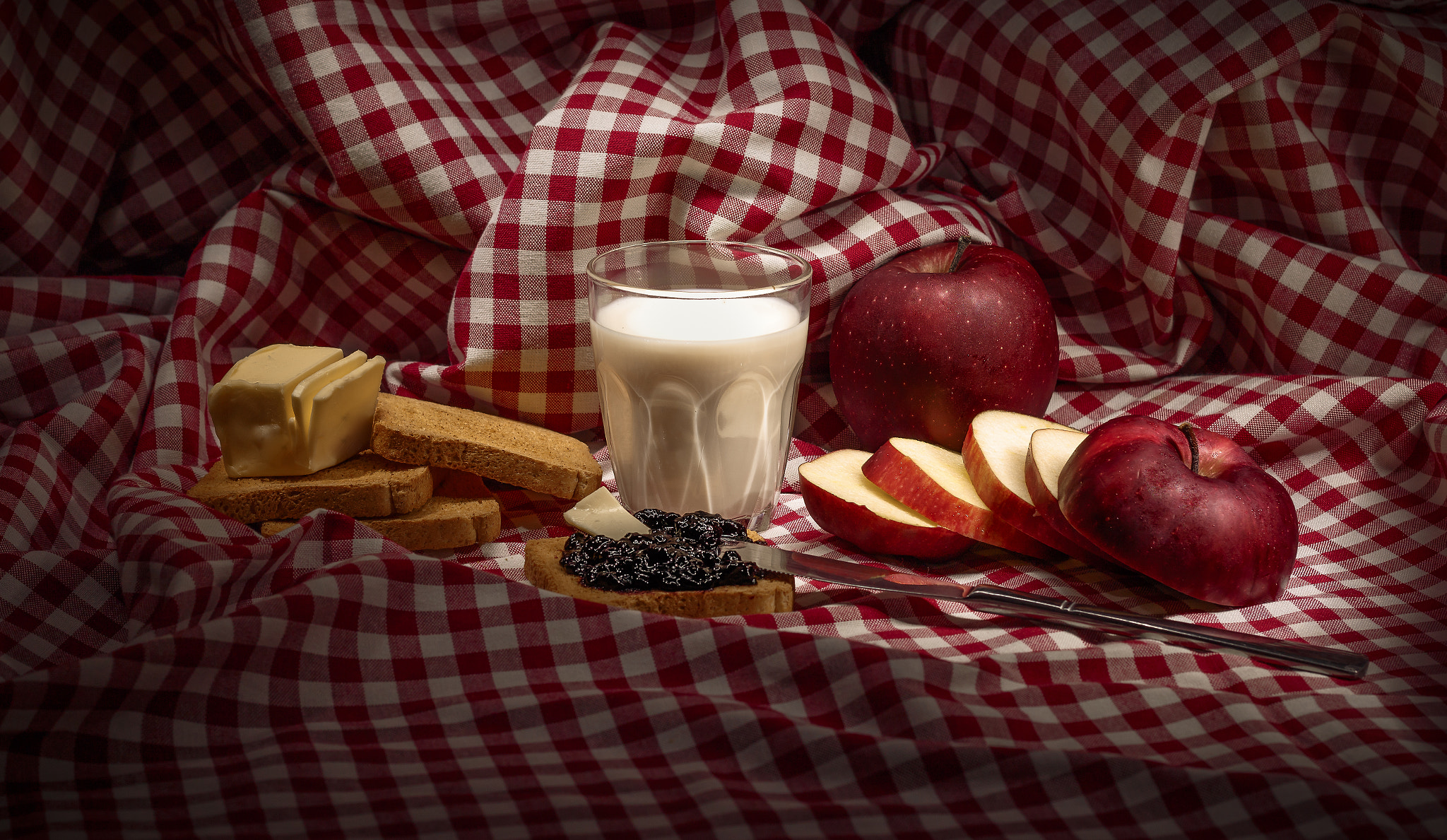 Canon EOS 7D Mark II + Canon EF 50mm F1.8 II sample photo. Breakfast photography