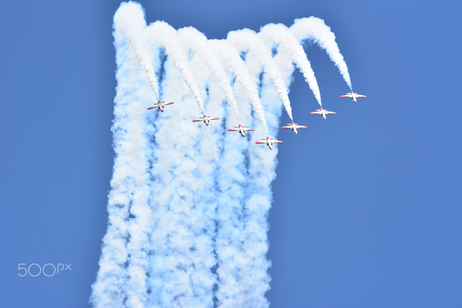 Tamron SP 70-200mm F2.8 Di VC USD sample photo. Looping patrulla aguila photography