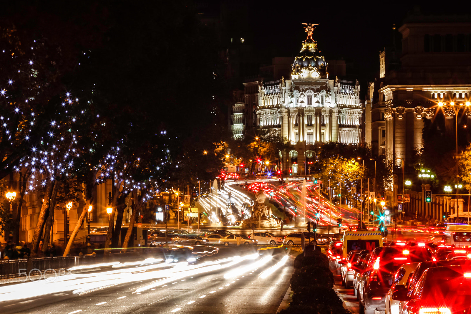 Canon EF 70-210mm f/3.5-4.5 USM sample photo. Nightlife and traffic in madrid, spain. photography