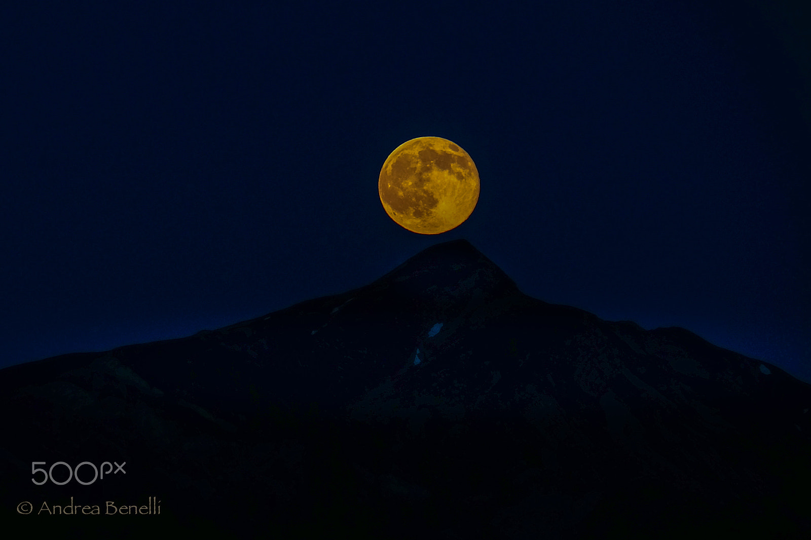 Fujifilm X-E2 + Fujifilm XC 50-230mm F4.5-6.7 OIS sample photo. Full moon photography