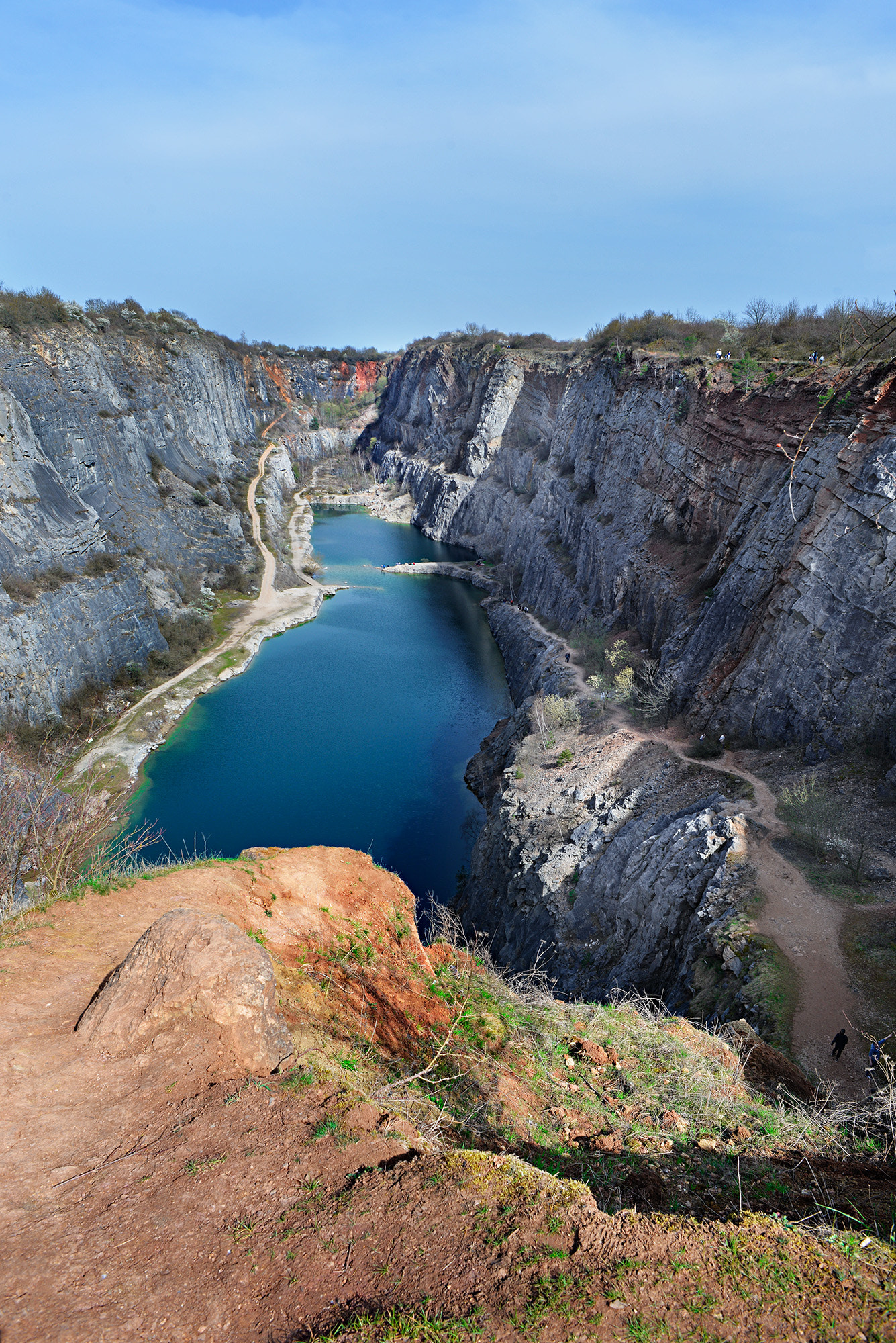 Nikon D610 + Nikon AF Nikkor 24mm F2.8D sample photo. The old quarry photography