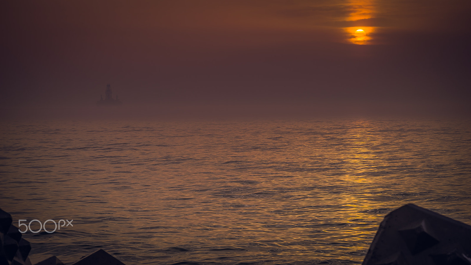 Minolta AF 70-210mm F4 Macro sample photo. Seascape photography