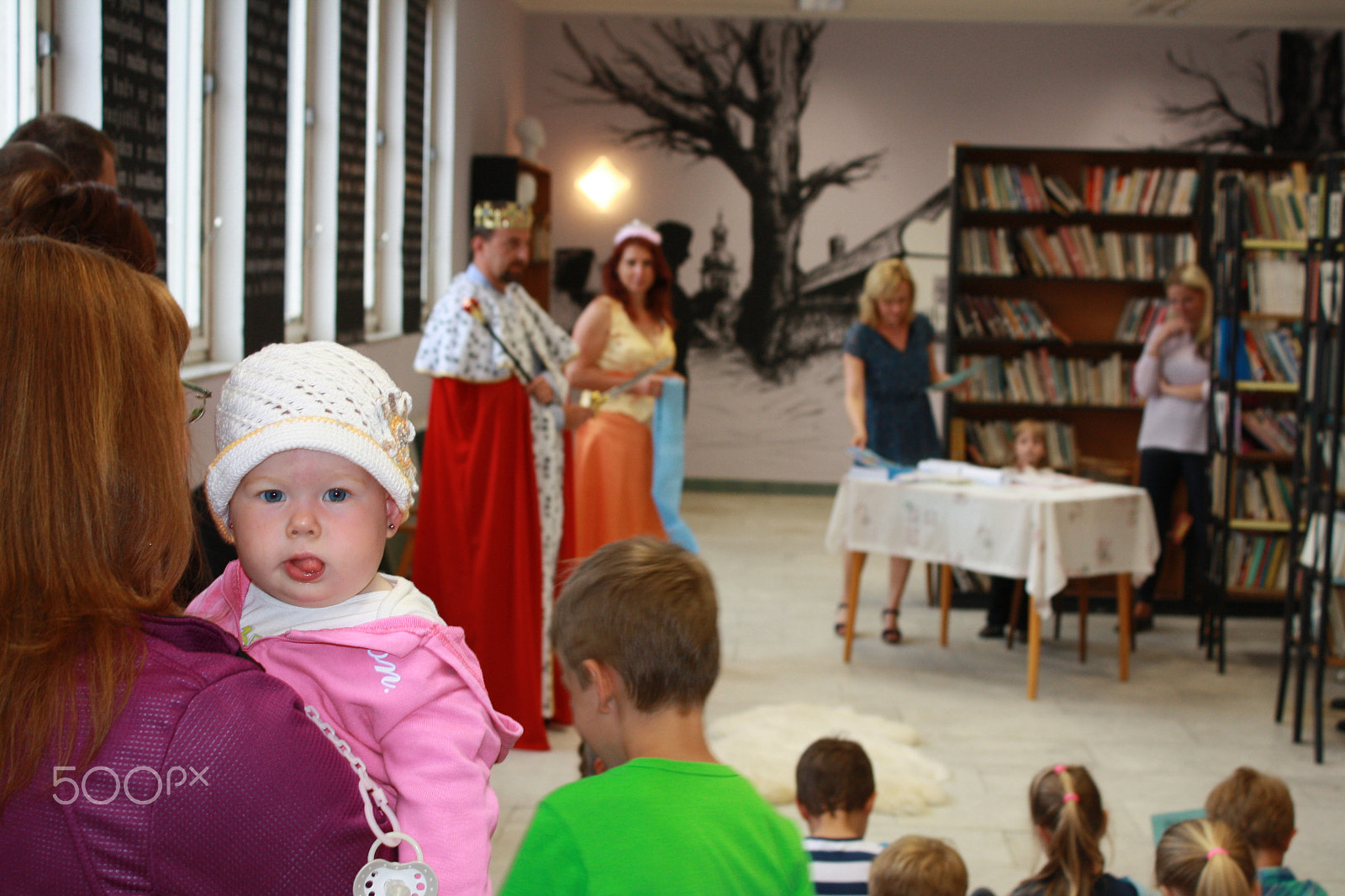Canon EOS 1000D (EOS Digital Rebel XS / EOS Kiss F) sample photo. Ceremonial knighthood first-graders to readers. library chrášťany, czech. rep.  via:... photography