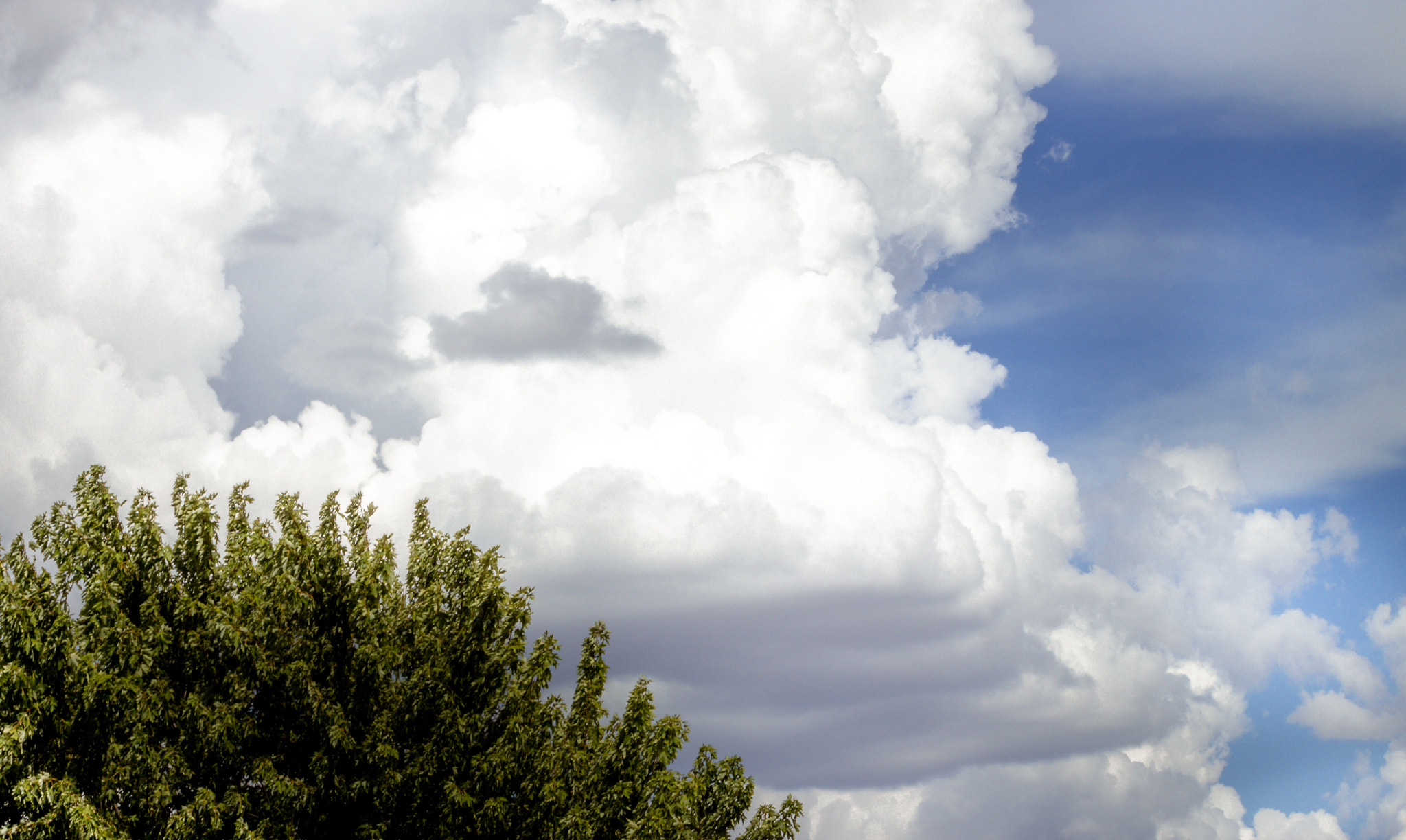 Canon EOS M + Canon EF 70-200mm F4L USM sample photo. Clouds #4 photography