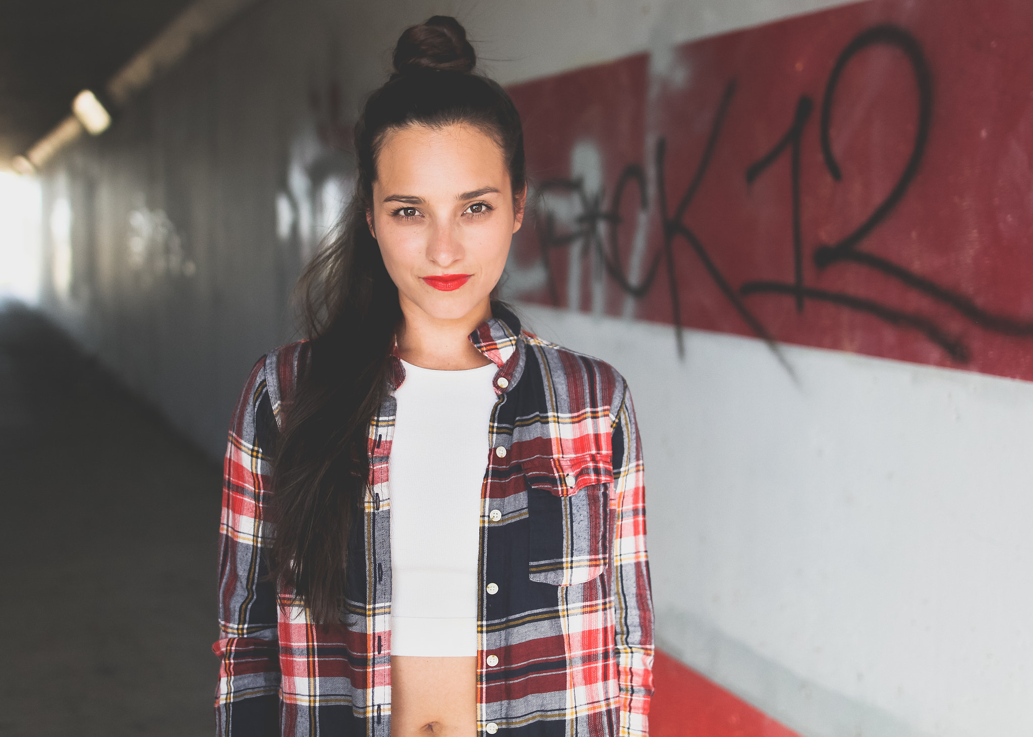 Sigma 24mm F1.4 DG HSM Art sample photo. Vanessa ceja street portraits by jun gandia photography. instagram @jungandiaphotography photography