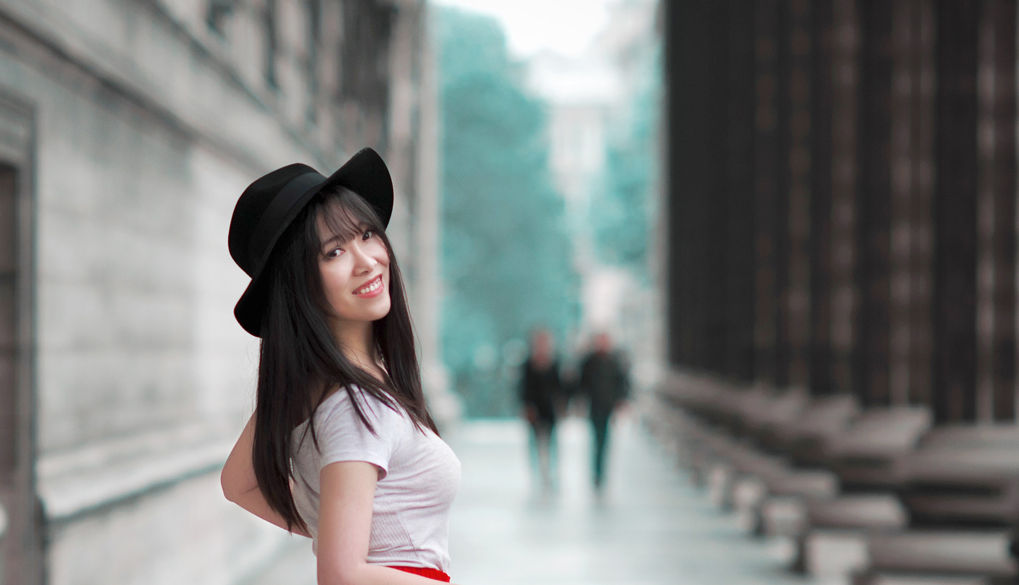 Nikon D7000 + Sigma 85mm F1.4 EX DG HSM sample photo. Good girl photography