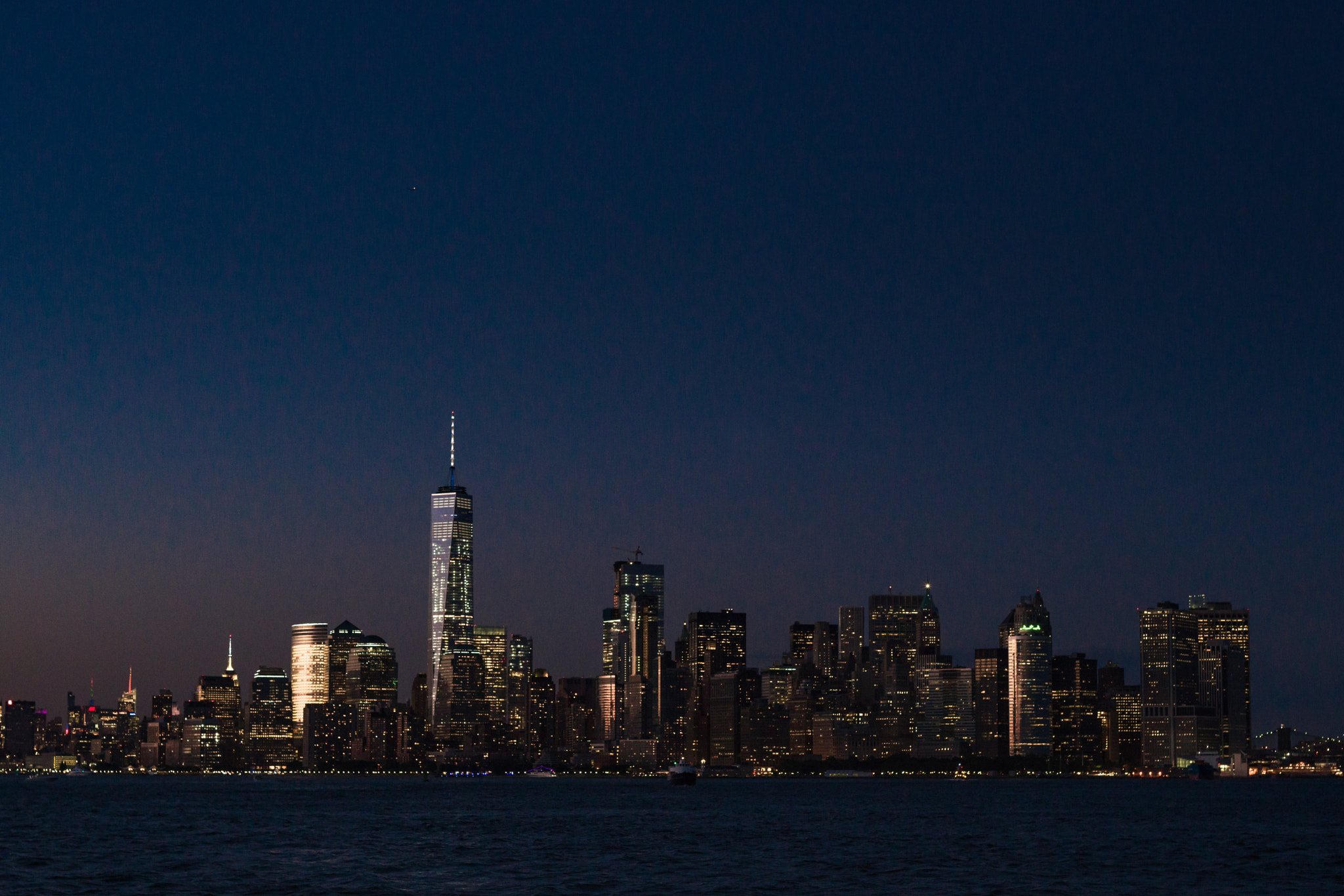 Sony a7R II + E 50mm F2 sample photo. Lower manhattan on a summer night photography