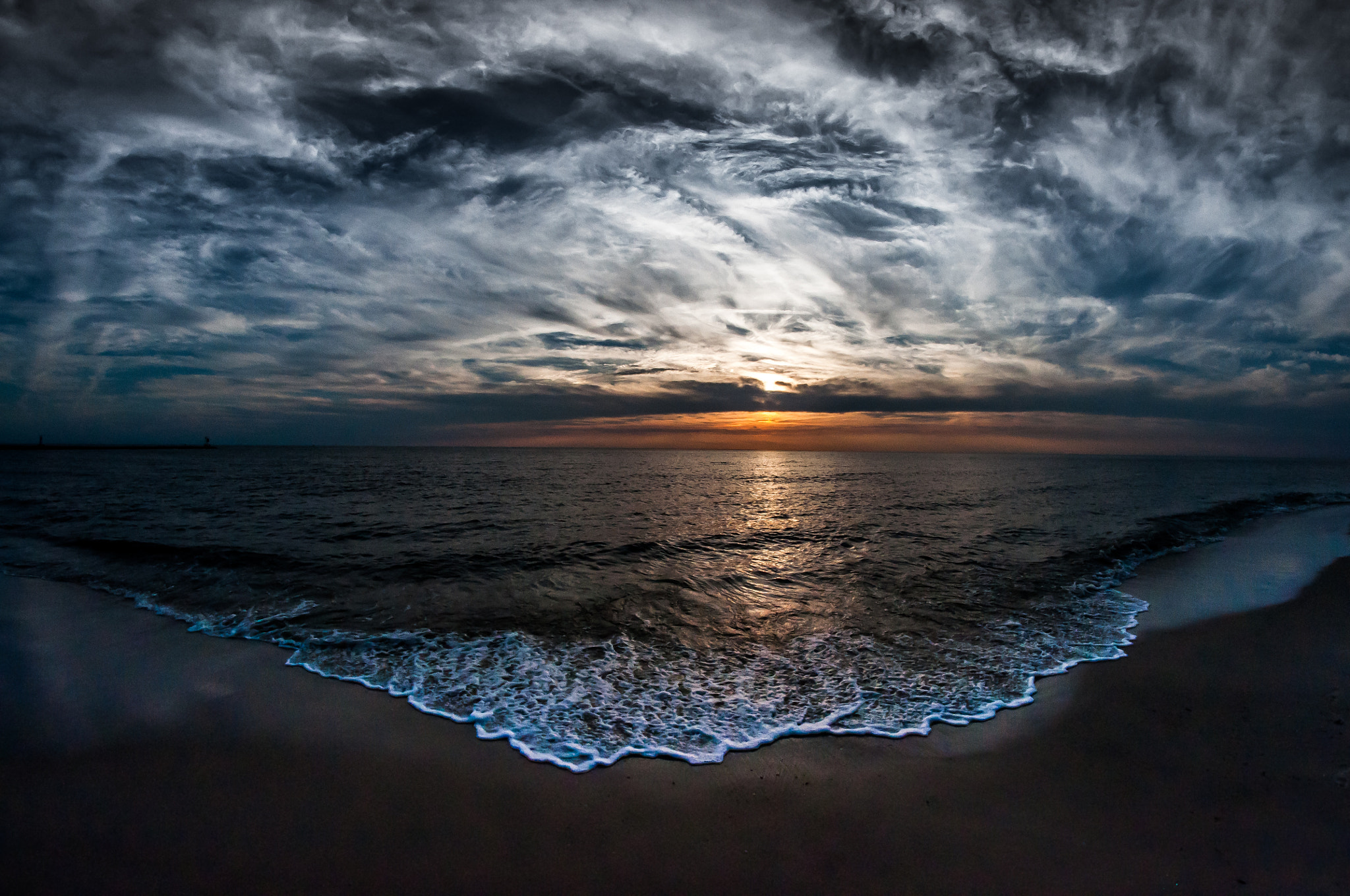 Nikon D90 + Samyang 8mm F3.5 Aspherical IF MC Fisheye sample photo. Fisheye ferry beach photography