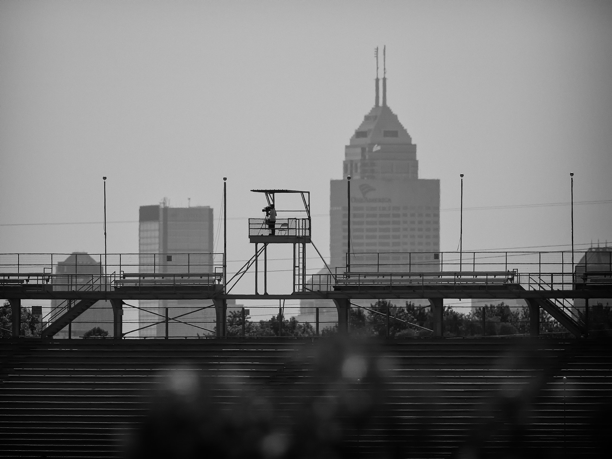 Olympus OM-D E-M5 II + OLYMPUS M.300mm F4.0 sample photo. Lonely job photography