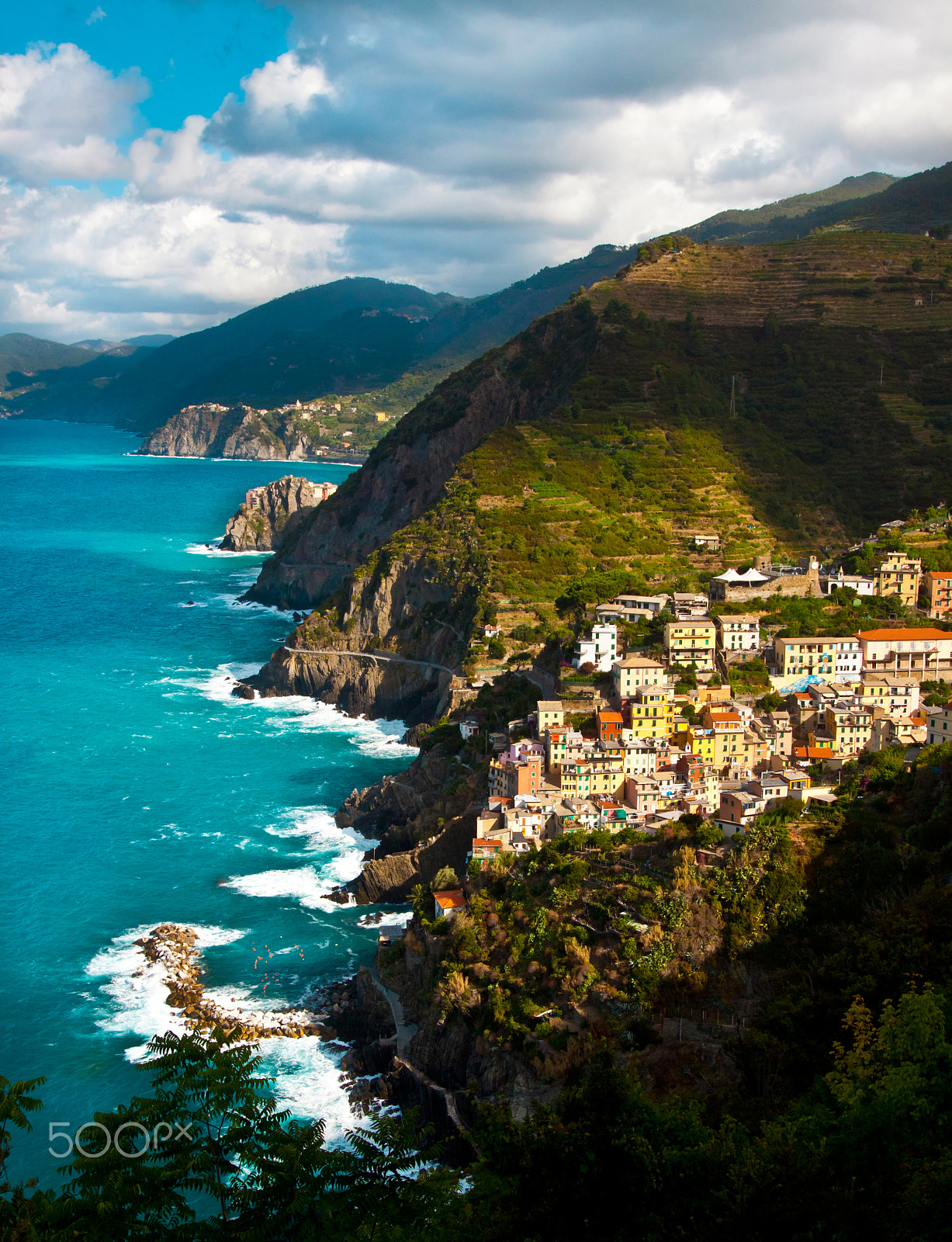 Canon EOS 50D + Sigma 18-50mm f/2.8 Macro sample photo. Riomaggiore fisherman village in cinque terre, italy photography