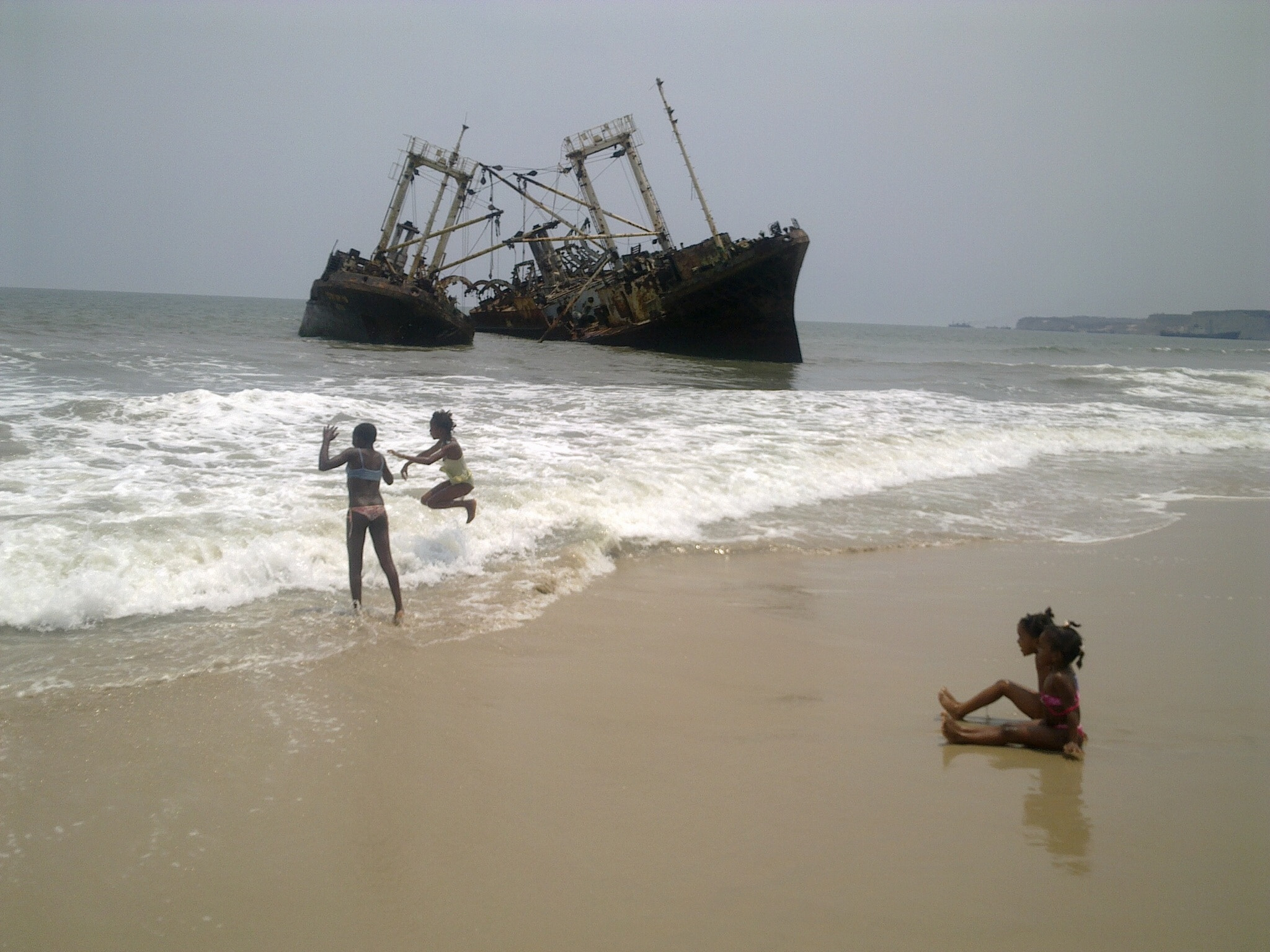 Nokia E72-1 sample photo. Ships cemetery @ angola photography
