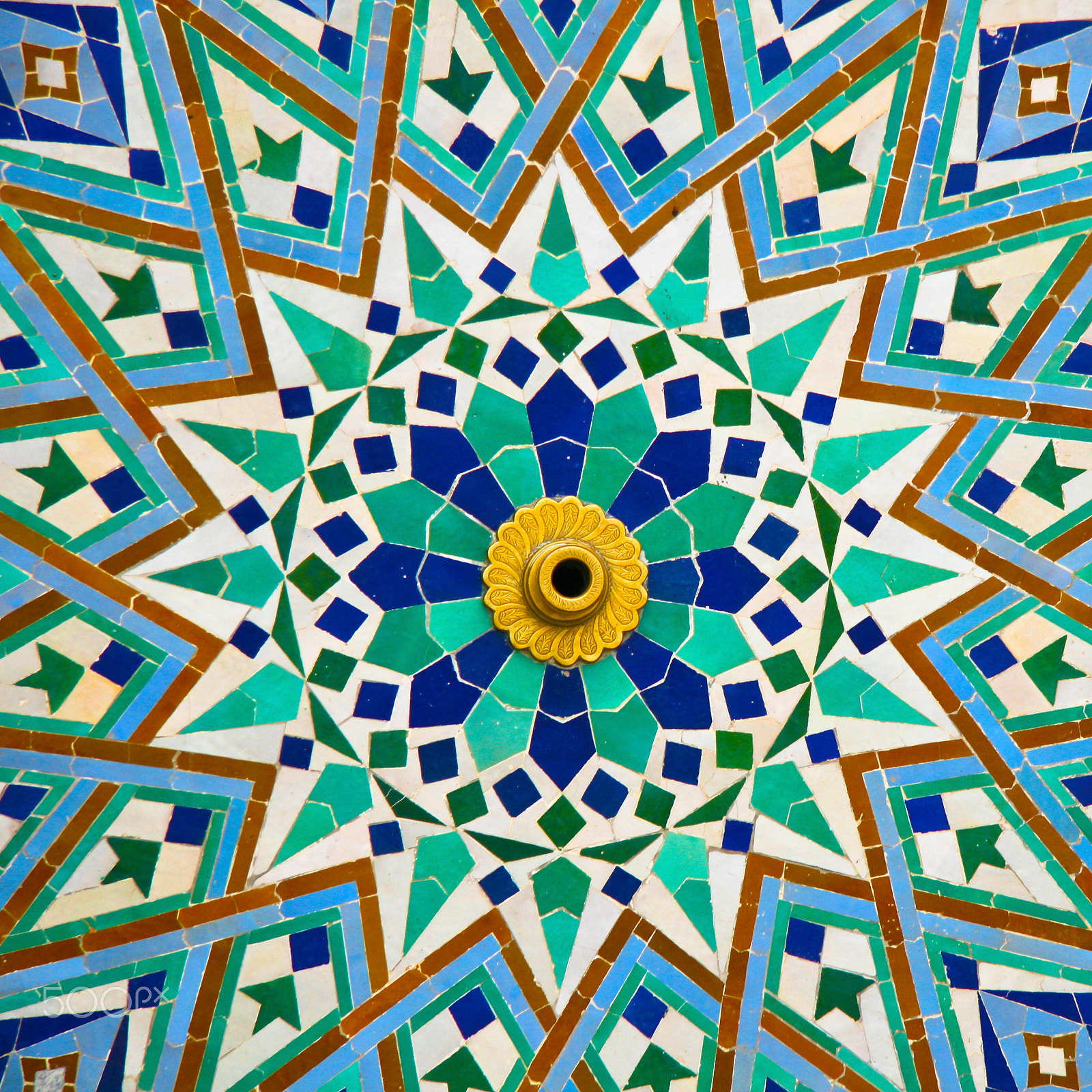 Canon EOS 400D (EOS Digital Rebel XTi / EOS Kiss Digital X) sample photo. Arabic mosaic detail photography