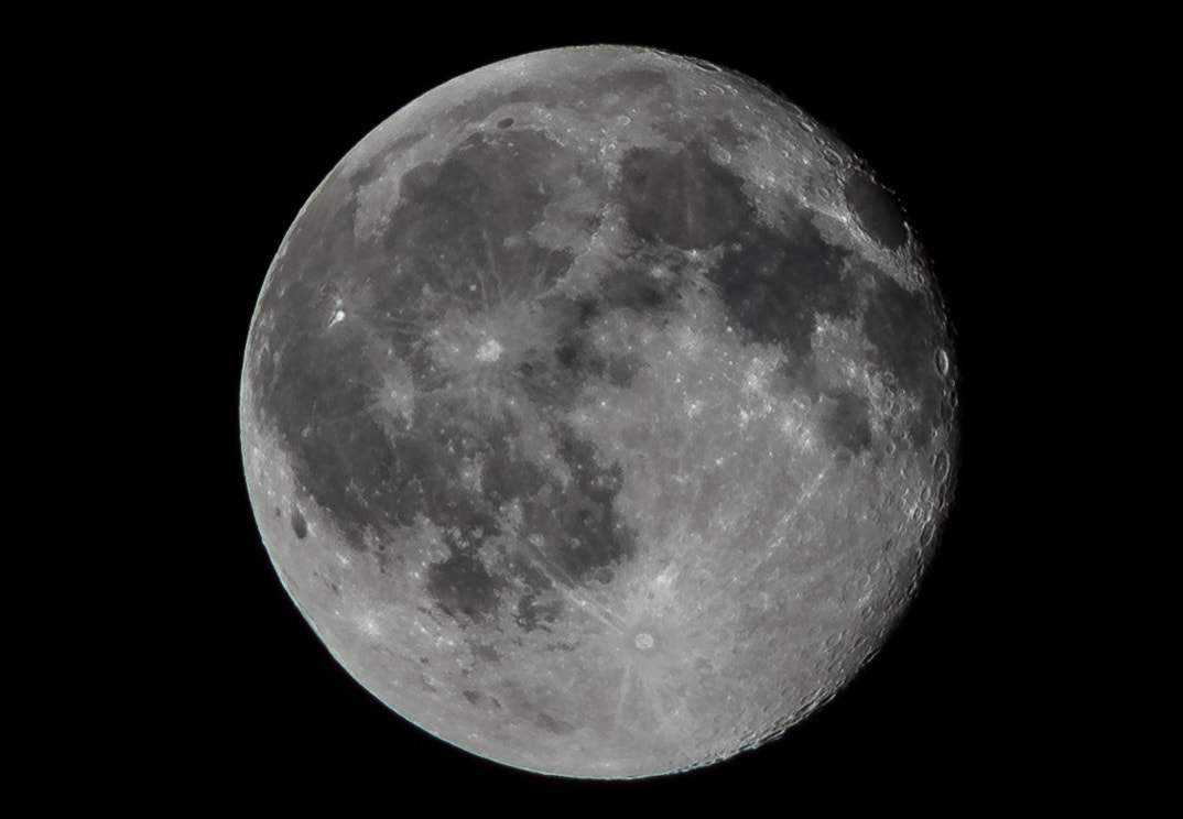 Pentax smc DA 55-300mm F4.0-5.8 ED sample photo. Full moon photography