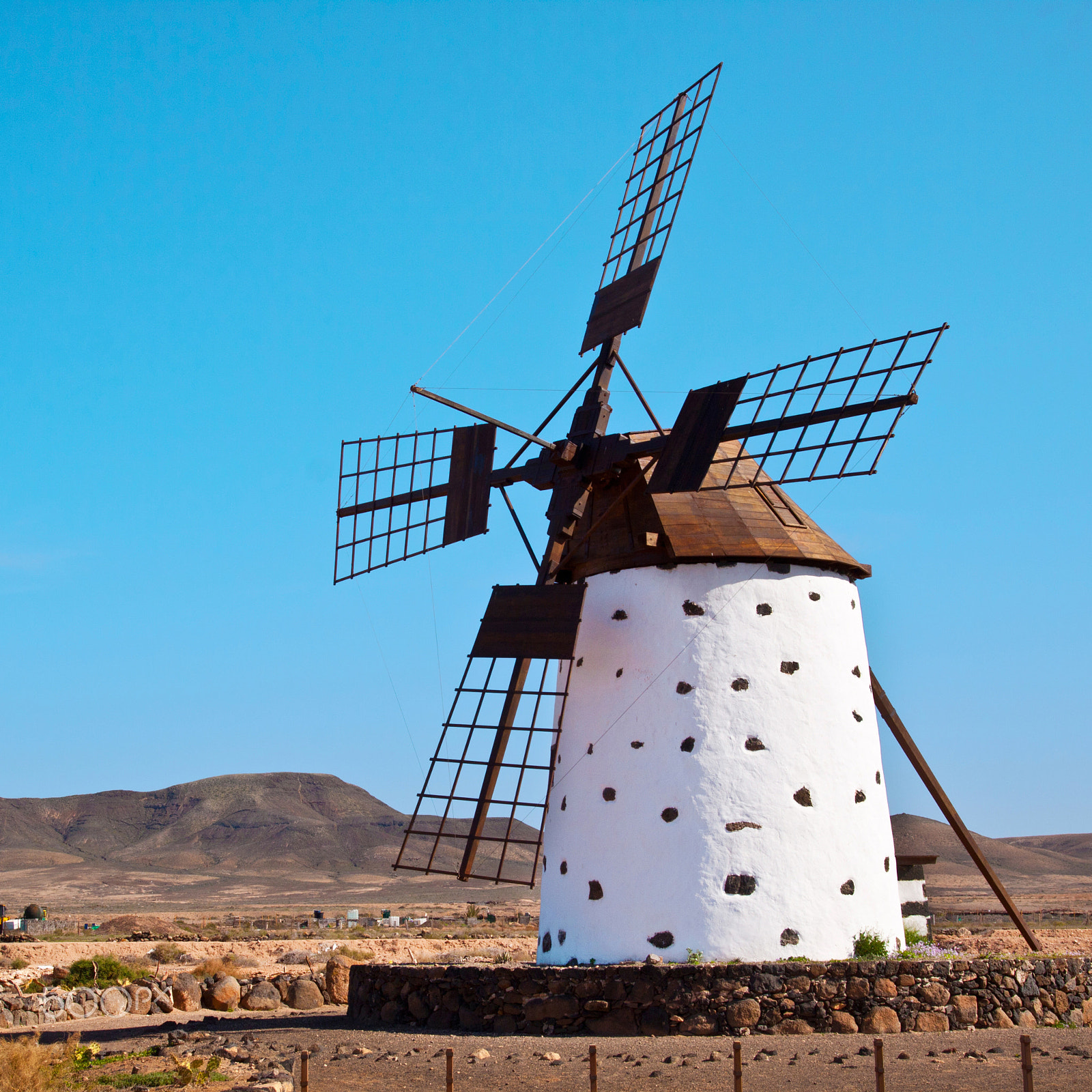Canon EOS 50D + Sigma 18-50mm f/2.8 Macro sample photo. A traditional windmill at the fuertaventura photography