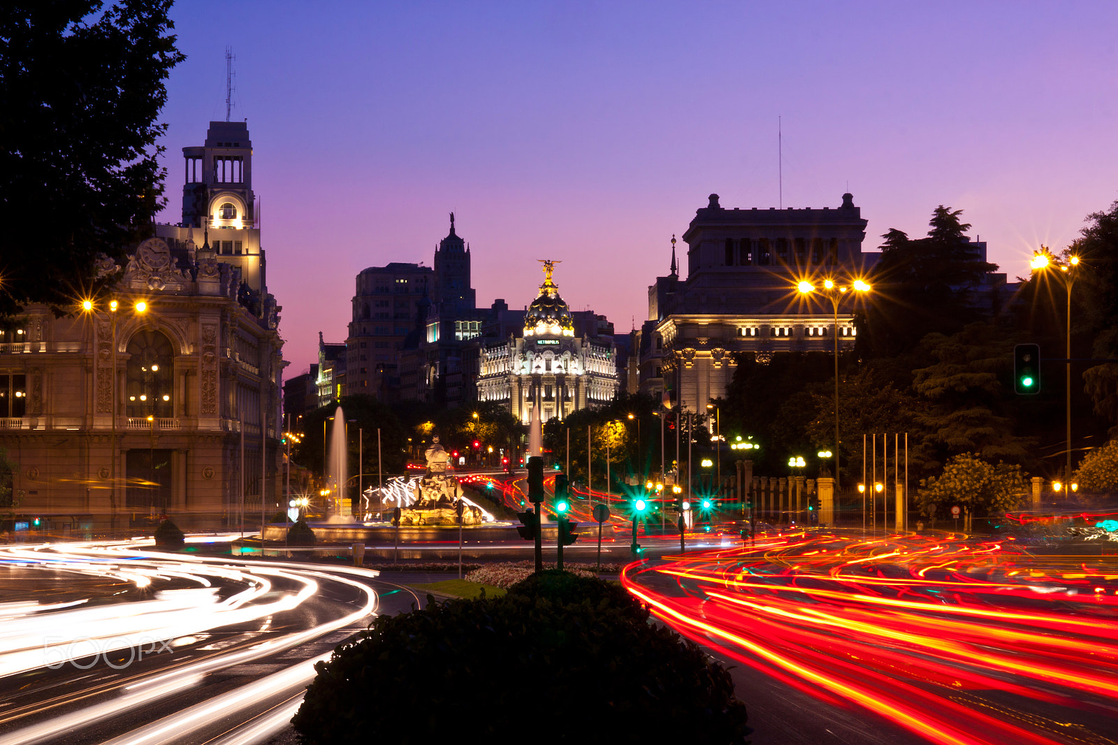 Canon EOS 50D + Sigma 18-50mm f/2.8 Macro sample photo. Calle de alcala street in madrid, spain. photography