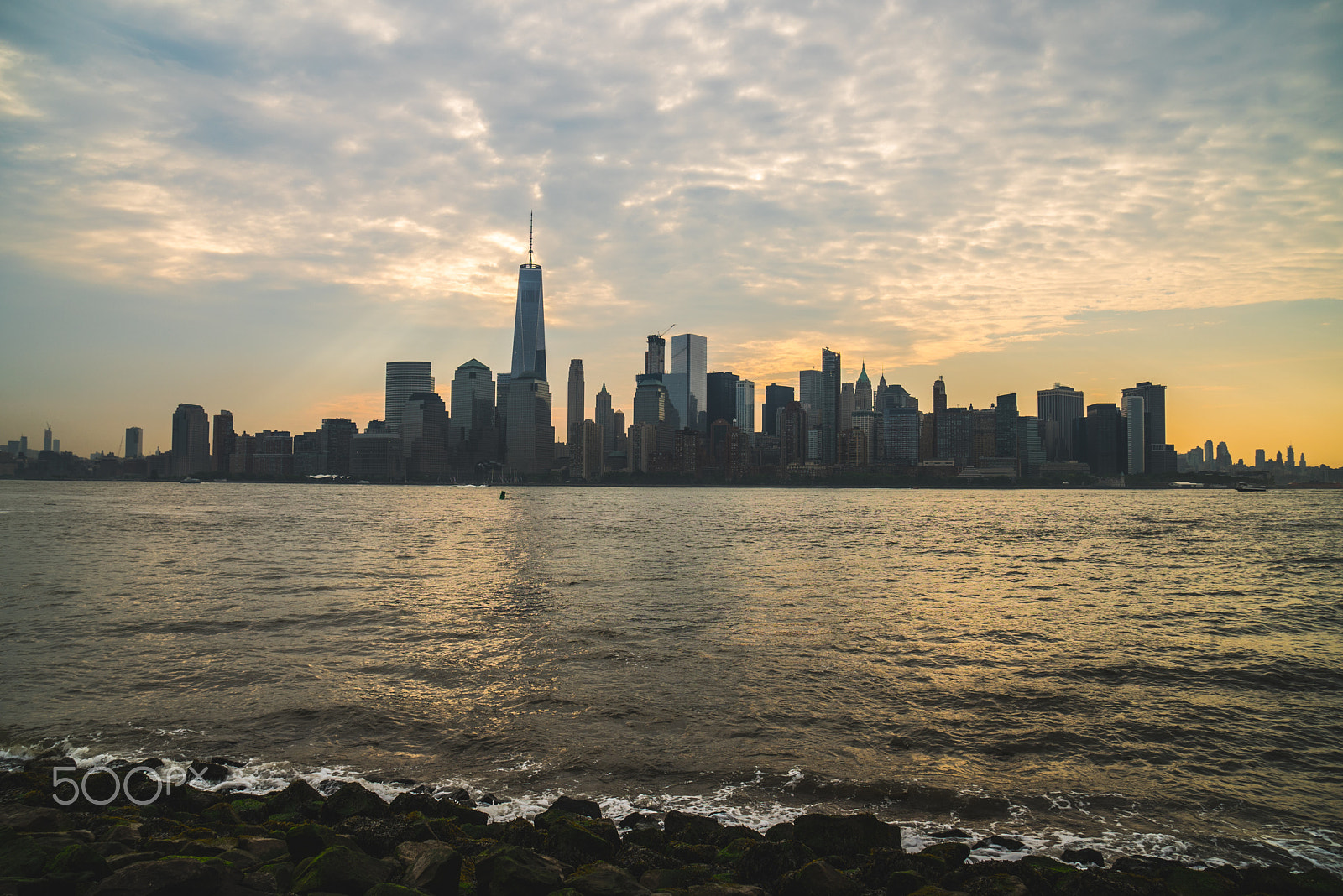 Sony a7R II + Sony Vario-Tessar T* E 16-70mm F4 ZA OSS sample photo. All along the hudson photography