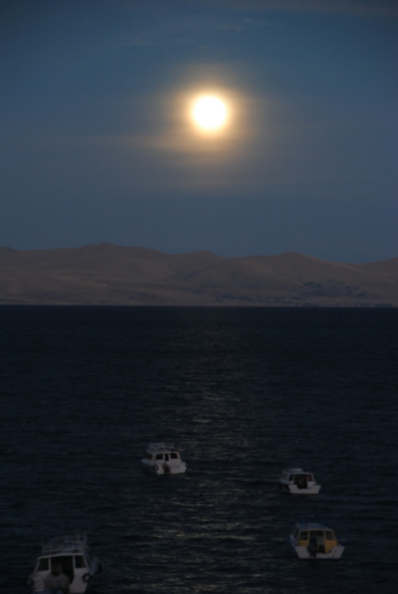 Nikon D3000 sample photo. The race to the moon photography