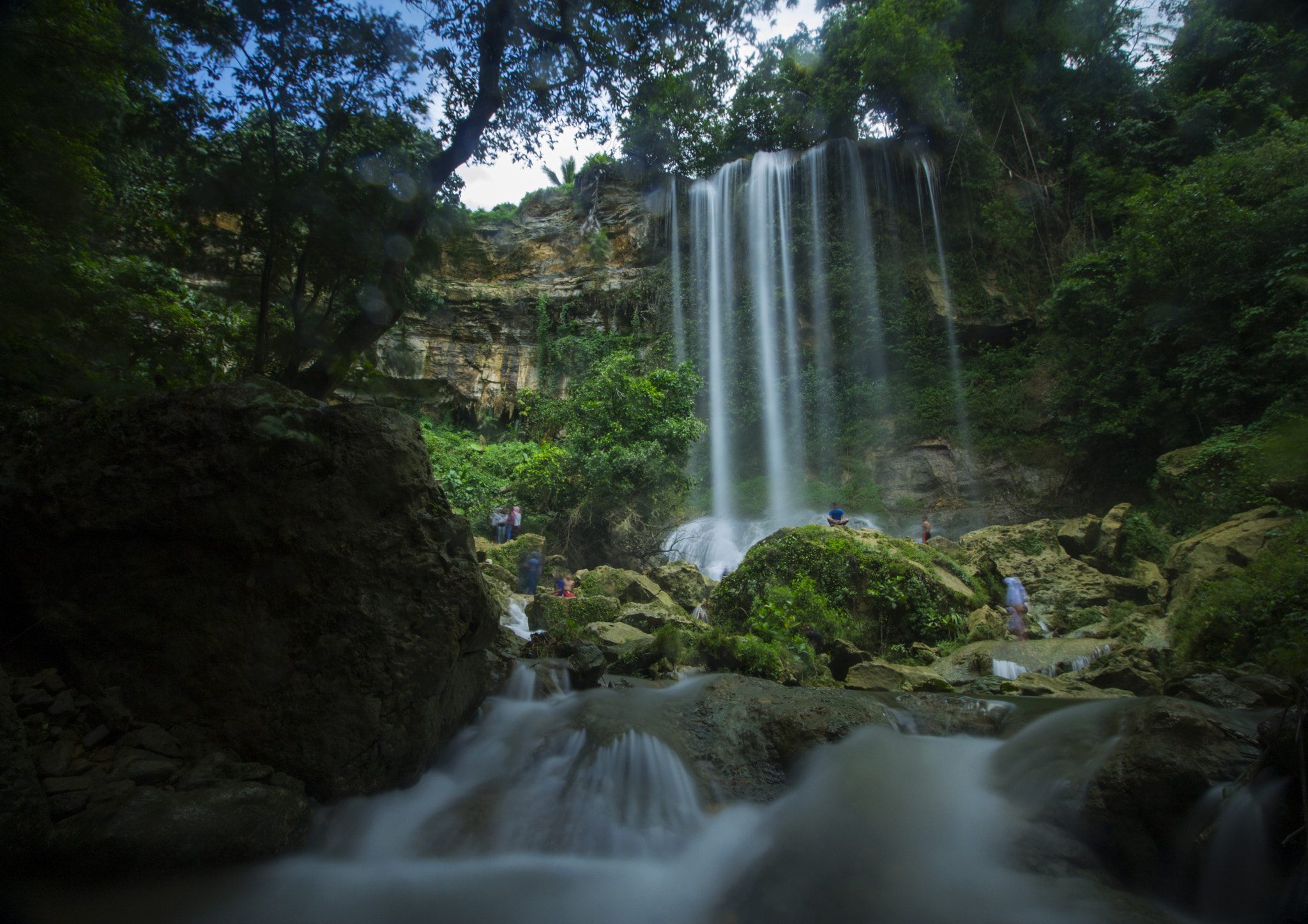 Canon EOS 1100D (EOS Rebel T3 / EOS Kiss X50) + Canon EF-S 10-18mm F4.5–5.6 IS STM sample photo. Sawer waterfall photography