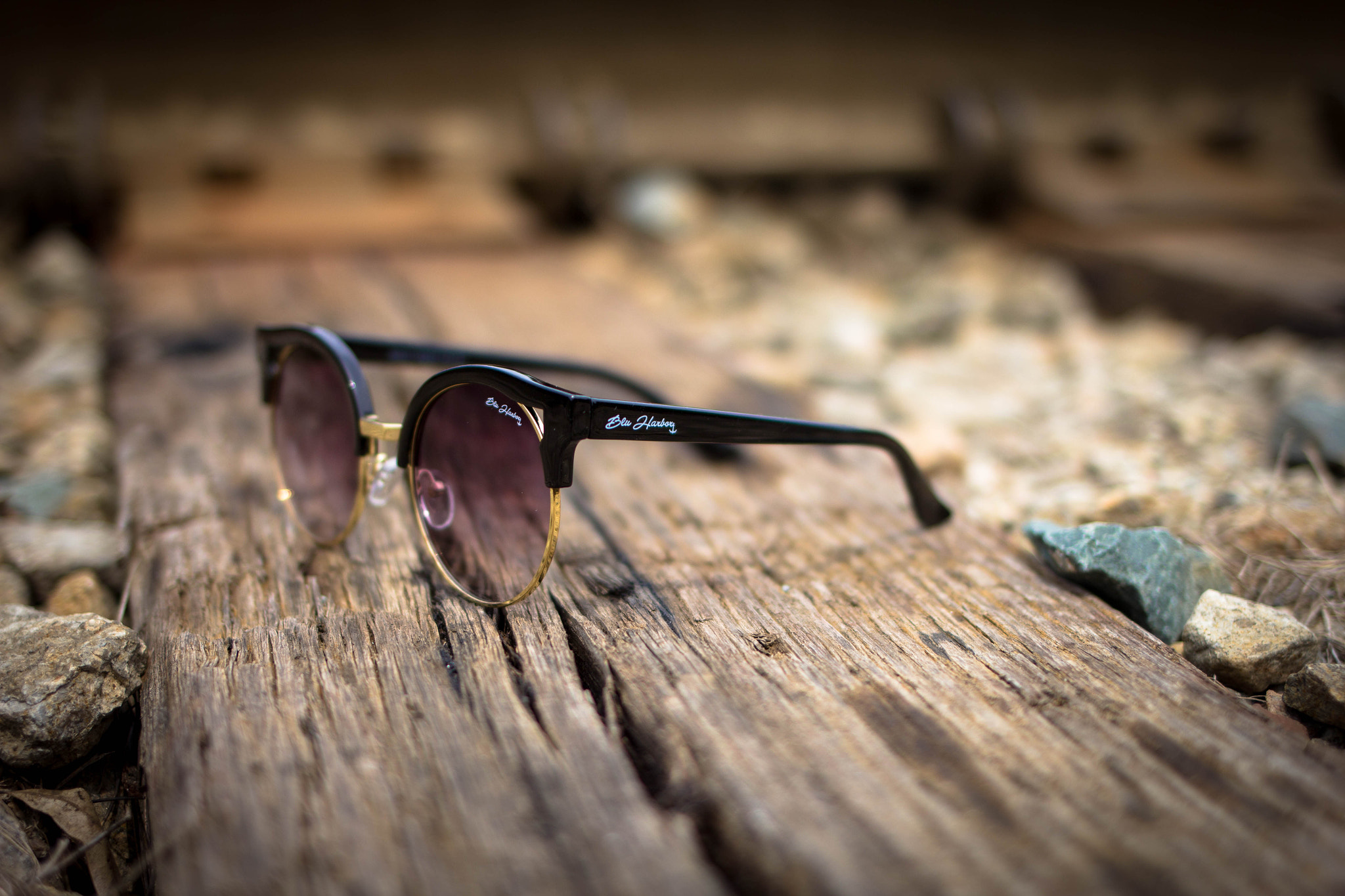 Canon EOS 60D + Canon EF 35mm F2 IS USM sample photo. Sunglasses photography