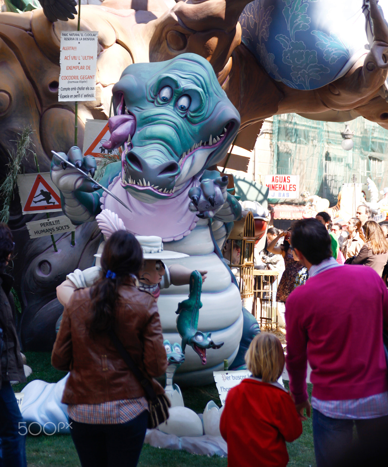 Canon EOS 50D + Sigma 18-50mm f/2.8 Macro sample photo. Fallas 2011, valencia, spain. photography