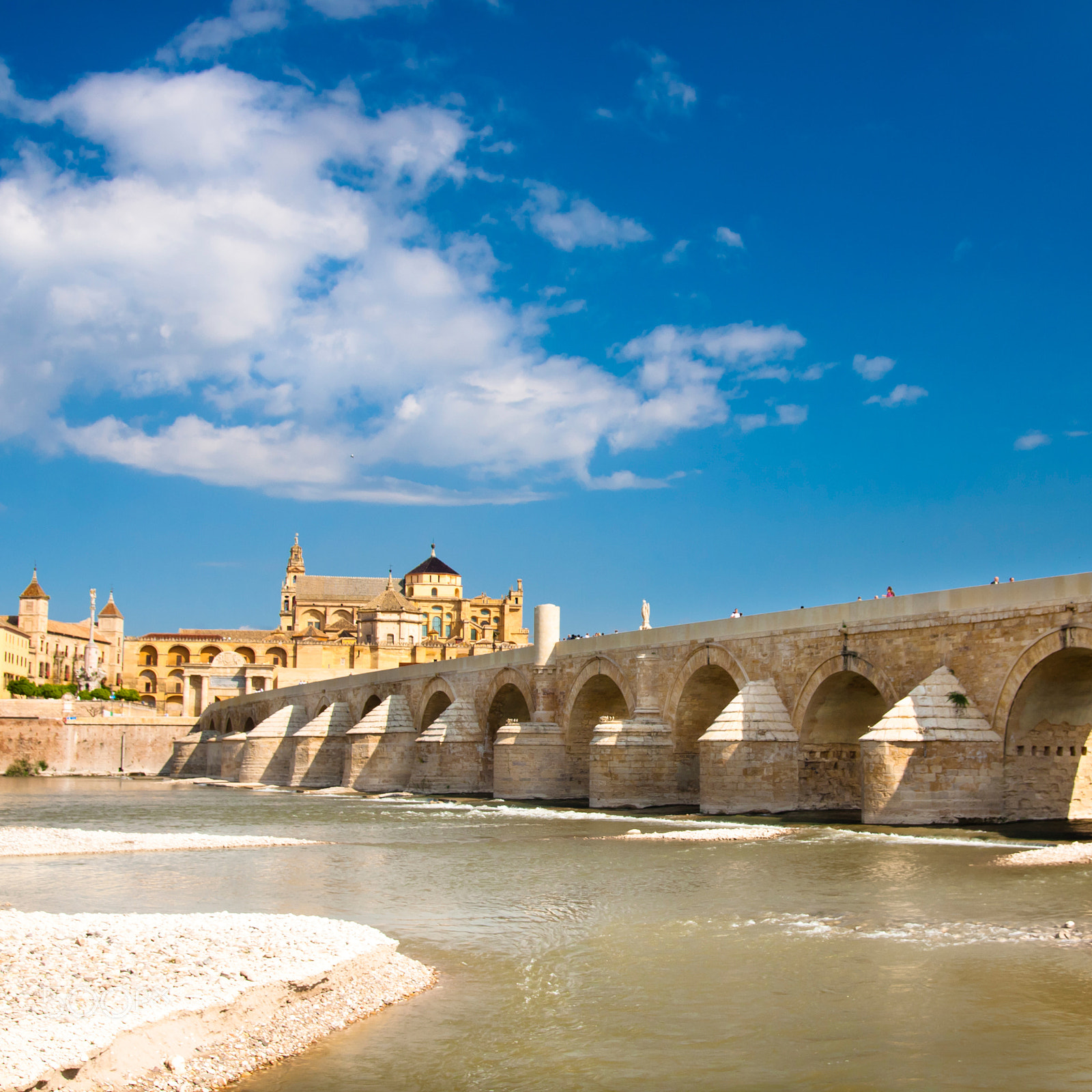 Canon EOS 50D + Sigma 18-50mm f/2.8 Macro sample photo. Cordoba, spain photography