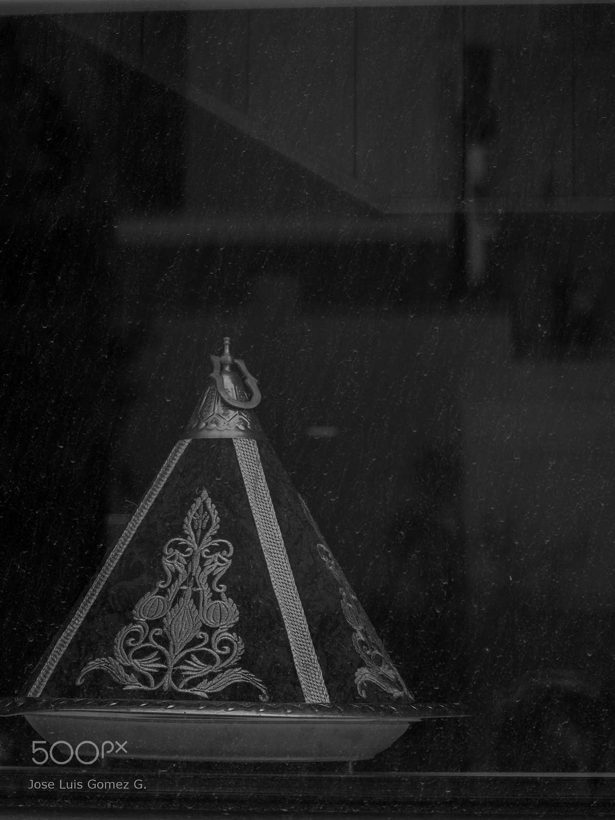 Olympus PEN E-PM2 sample photo. Through the glass photography