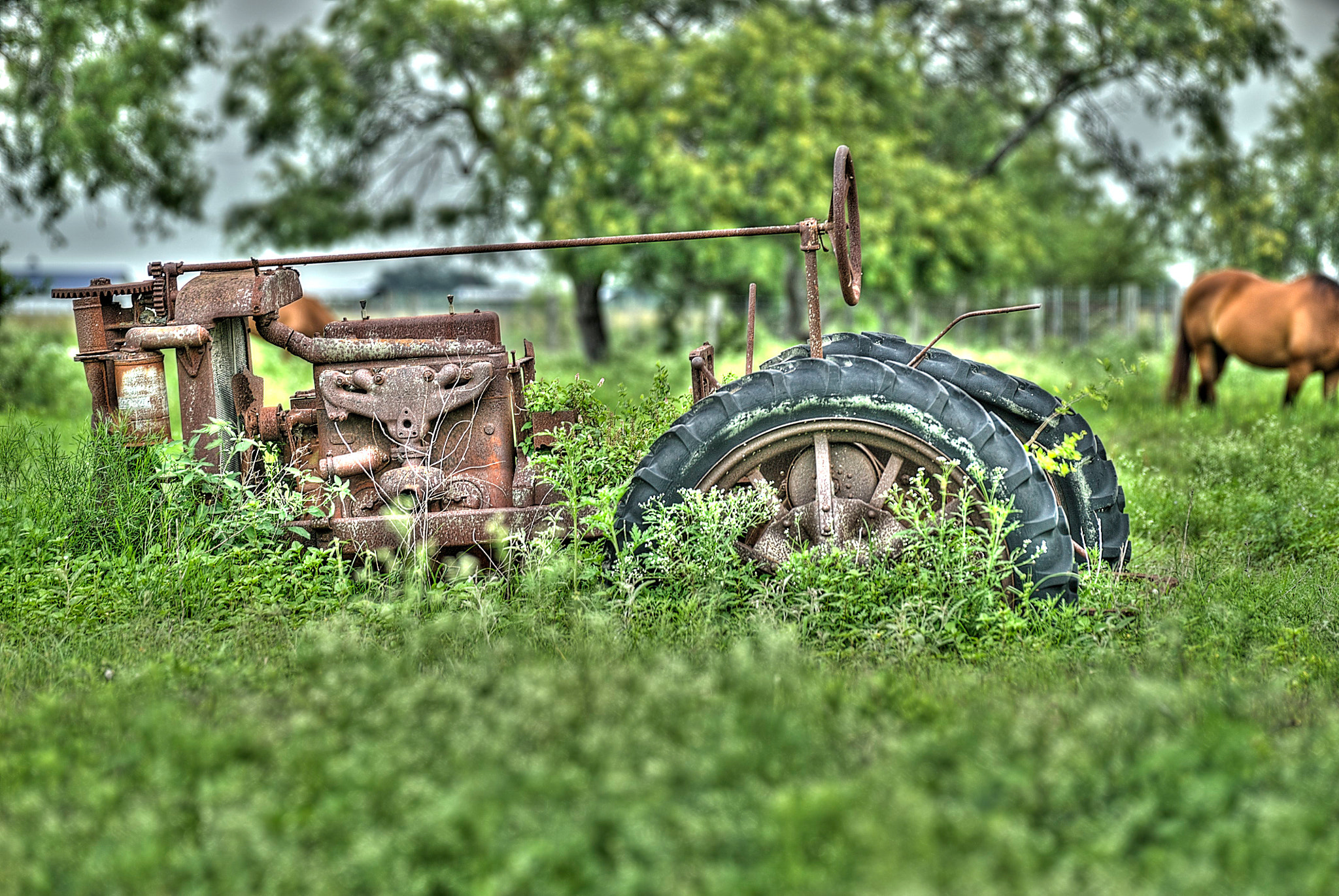 Sony 70-400mm F4-5.6 G SSM II sample photo. Old tractor hdr photography
