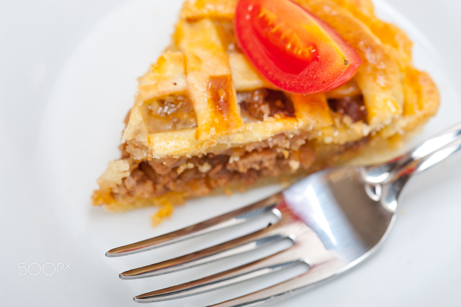 Nikon D700 + AF Micro-Nikkor 105mm f/2.8 sample photo. Home made beef pie photography