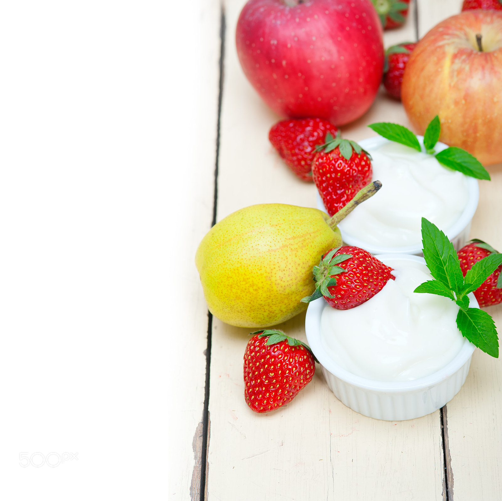 Nikon D700 + AF Micro-Nikkor 105mm f/2.8 sample photo. Fruits and yogurt photography