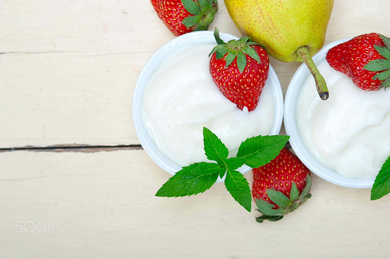 Nikon D700 + AF Micro-Nikkor 105mm f/2.8 sample photo. Fruits and yogurt photography