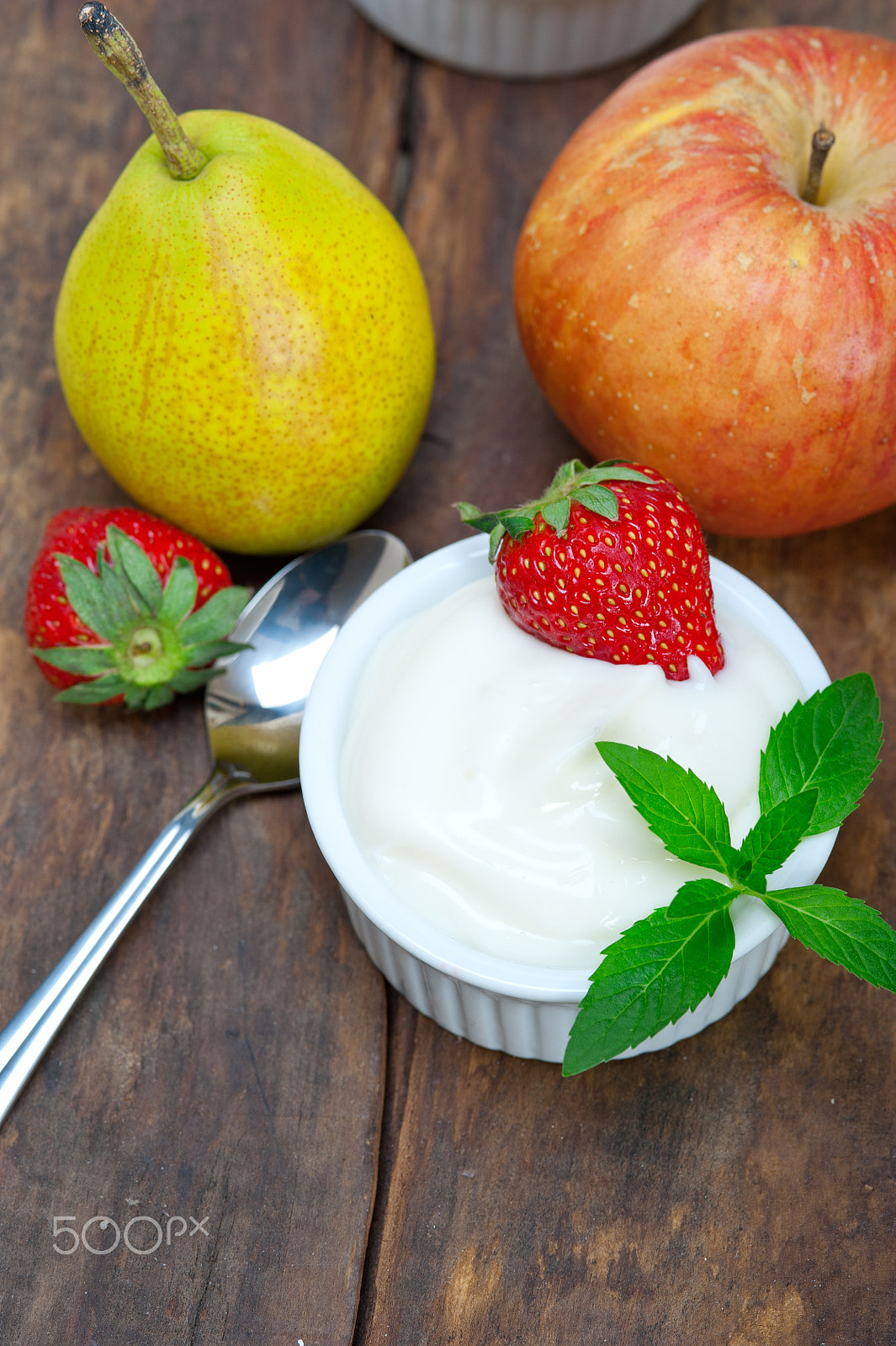 Nikon D700 + AF Micro-Nikkor 105mm f/2.8 sample photo. Fruits and yogurt photography