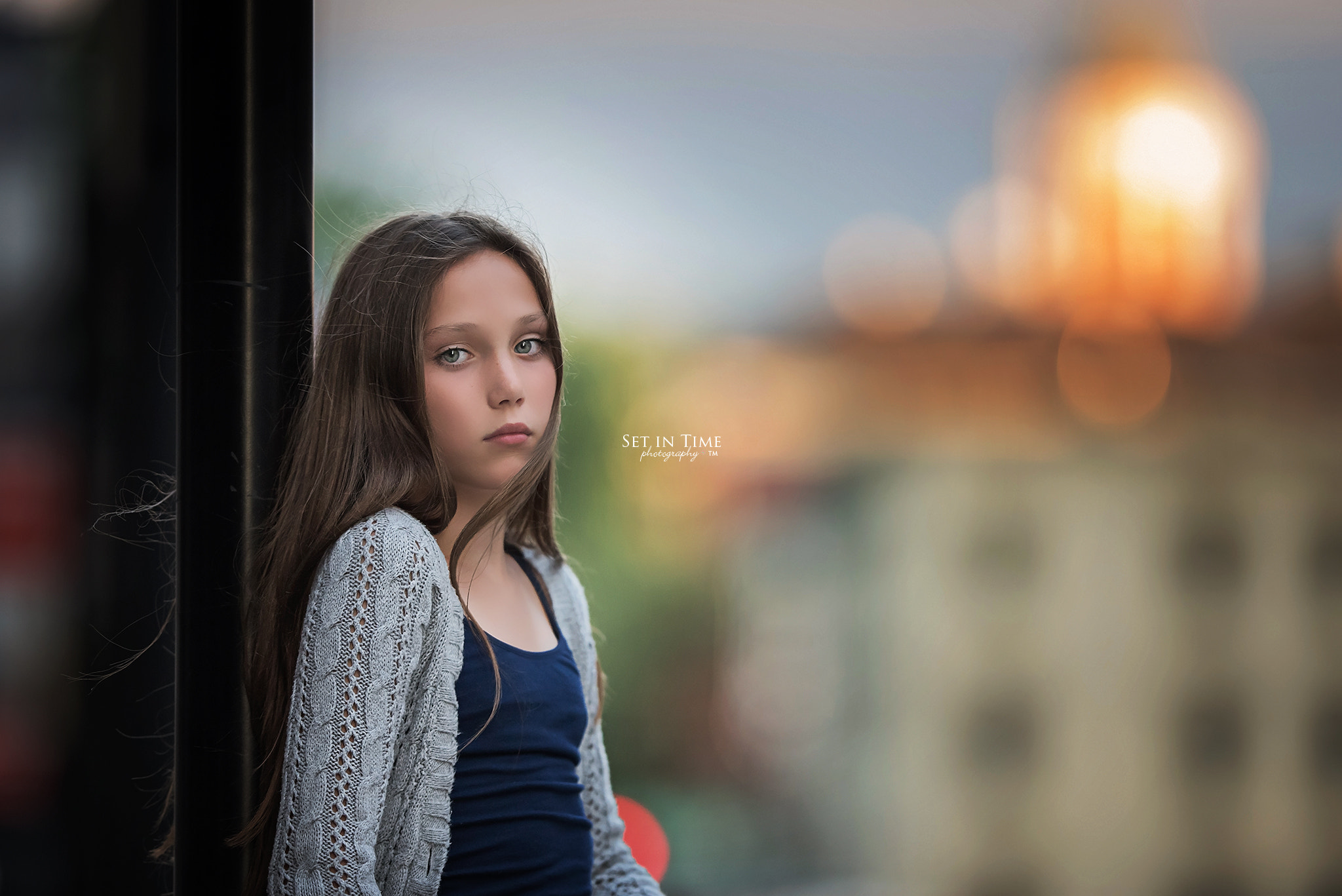Nikon AF-S Nikkor 200mm F2G ED VR II sample photo. Downtown girl photography