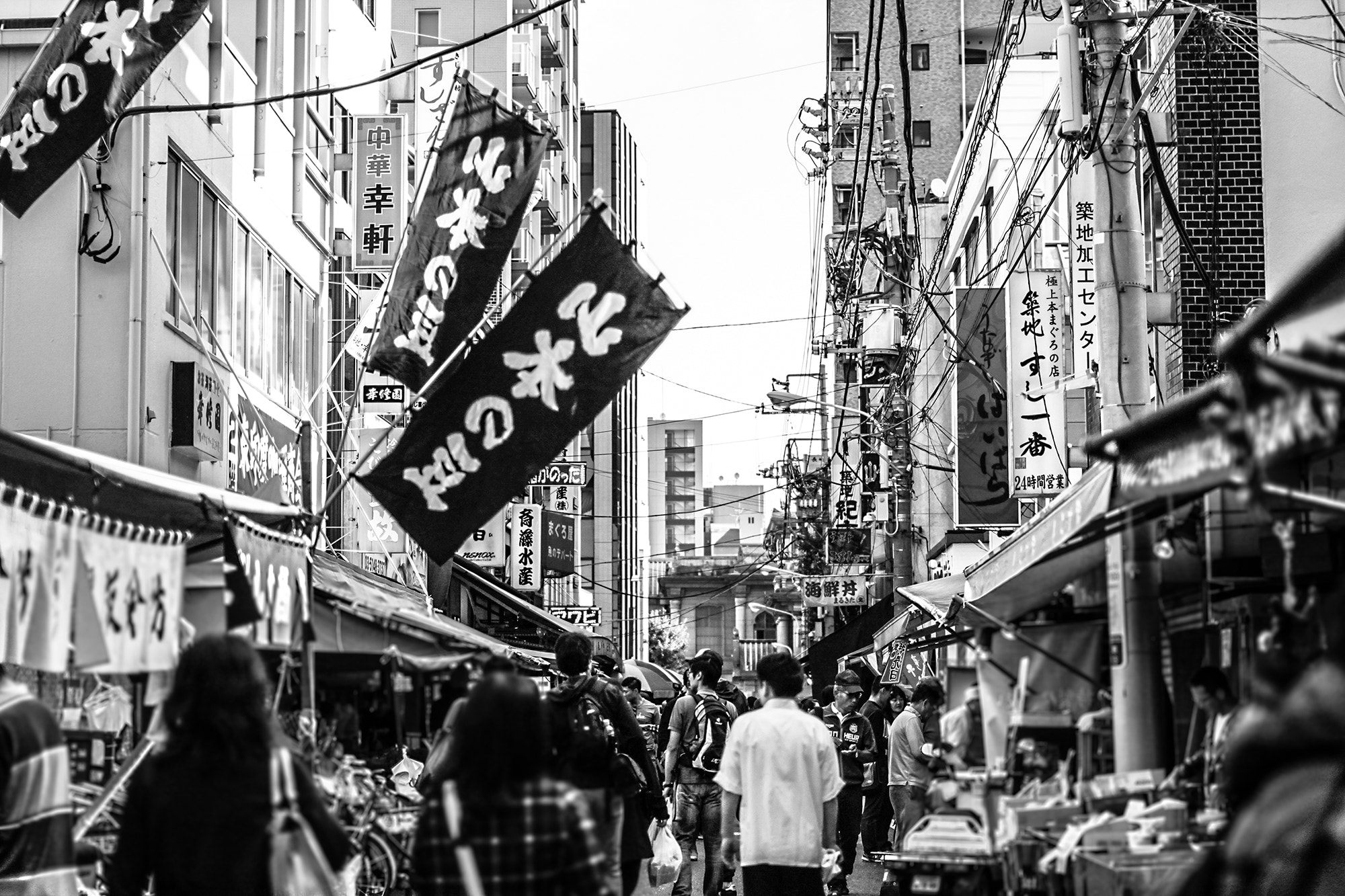 Sigma 50mm F1.4 EX DG HSM sample photo. The tsukiji market photography