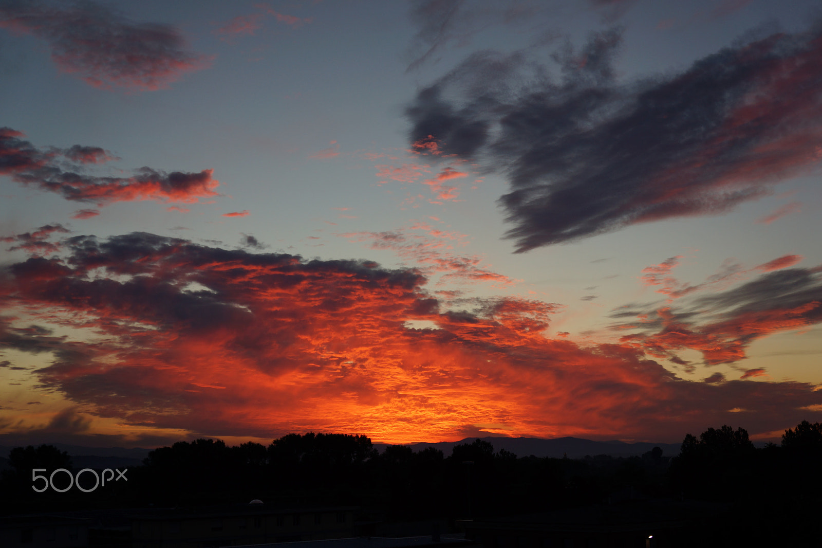 Sony E 18-55mm F3.5-5.6 OSS sample photo. Dawn on fire photography