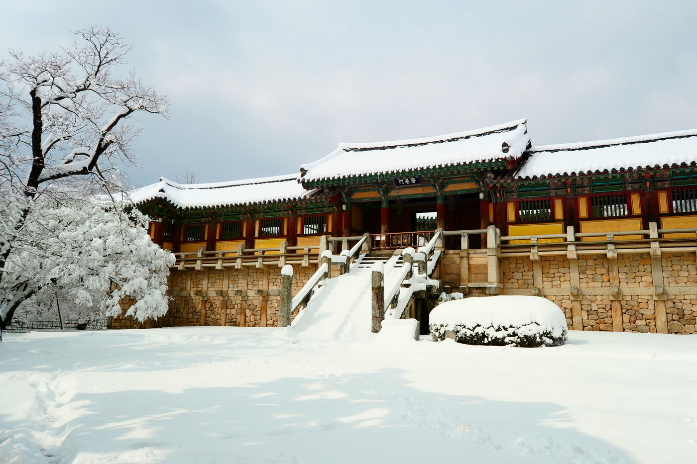 Nikon D700 + Sigma 12-24mm F4.5-5.6 EX DG Aspherical HSM sample photo. Bulguk temple photography