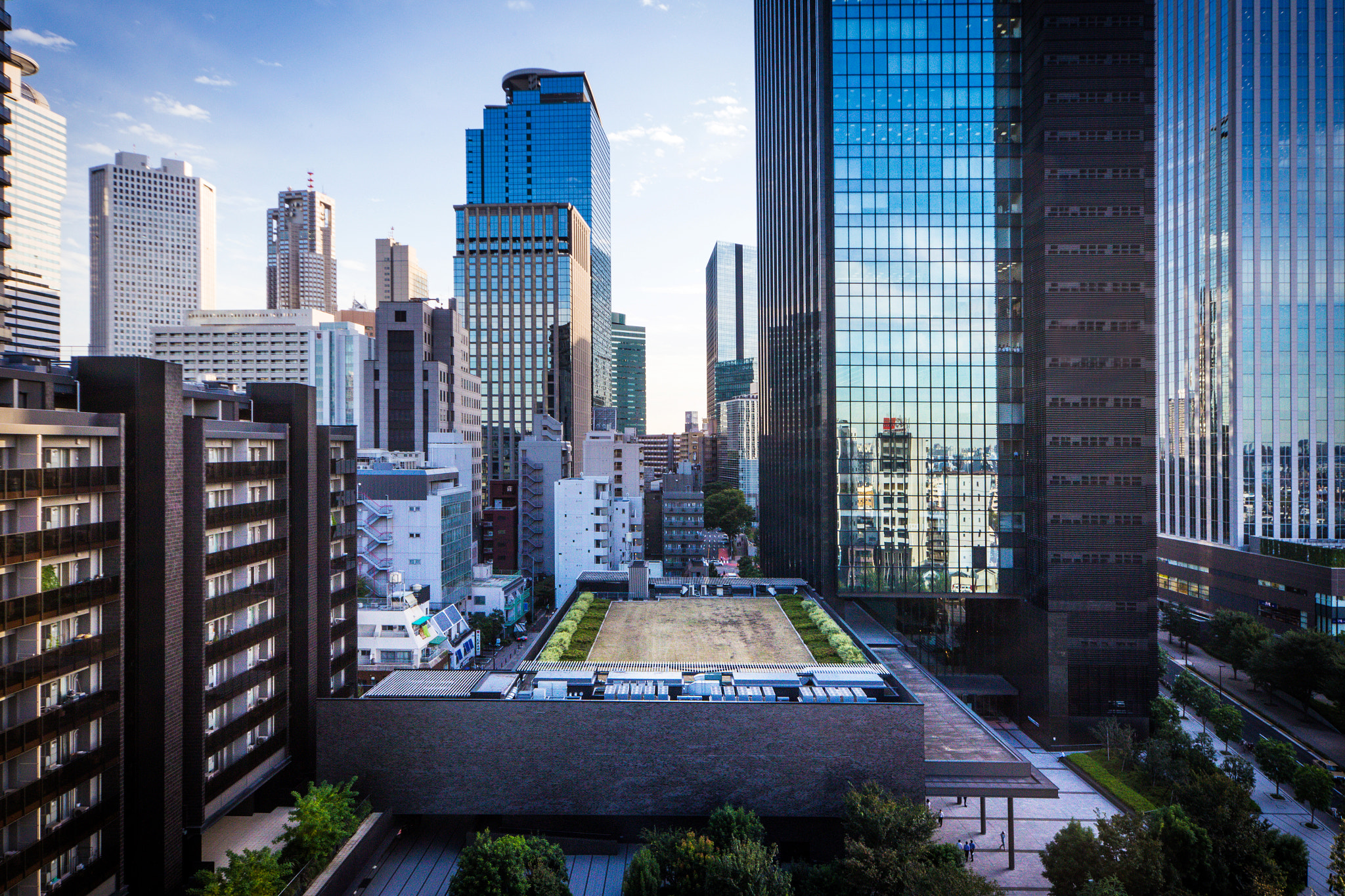 Canon EOS 6D + Sigma 10-20mm F4-5.6 EX DC HSM sample photo. Nishi shinjuku view photography
