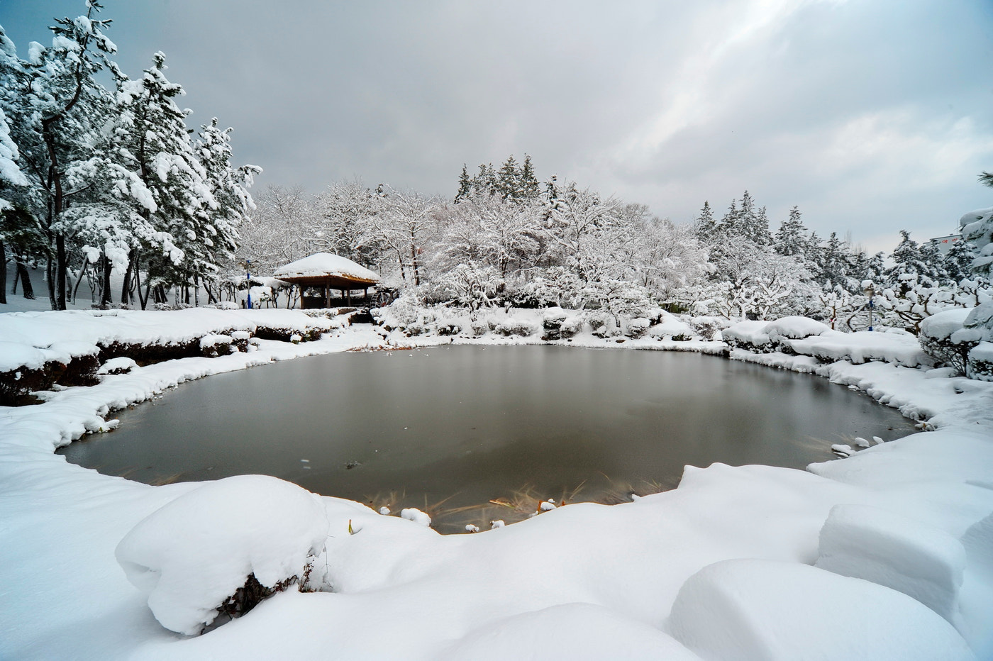 Nikon D700 + Sigma 12-24mm F4.5-5.6 EX DG Aspherical HSM sample photo. Lake bomoon photography