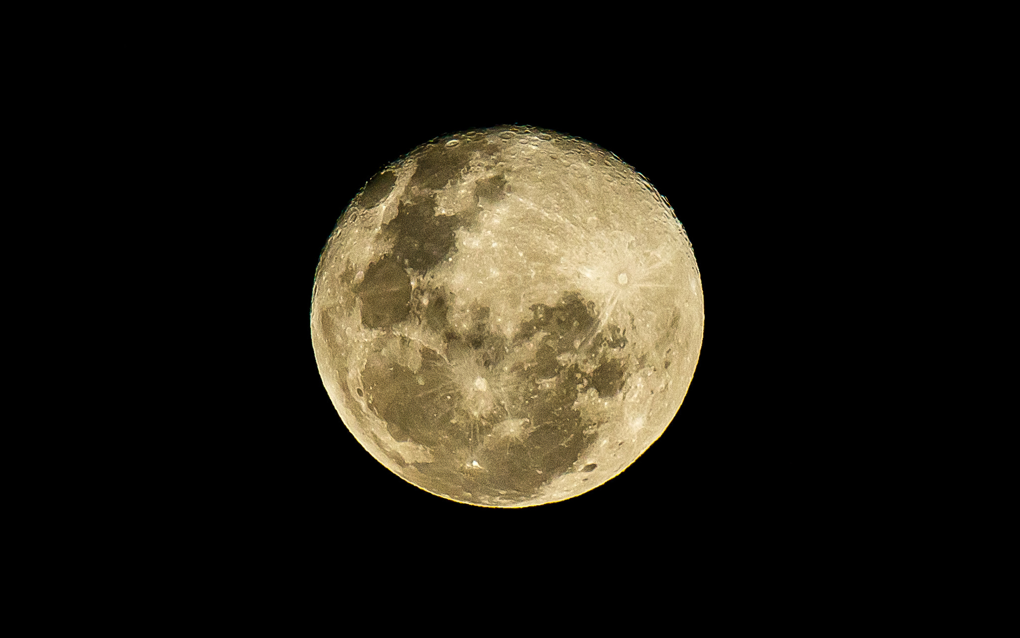 Canon EOS 70D + Canon EF 400mm F5.6L USM sample photo. Winter solstice full moon photography