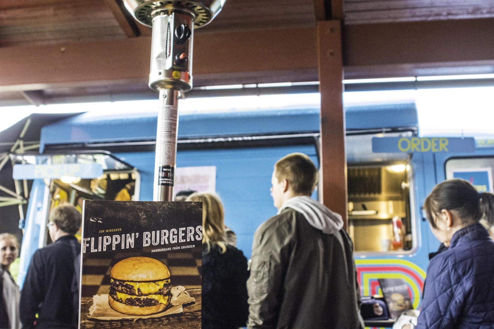 Nikon D7200 + AF Zoom-Nikkor 28-85mm f/3.5-4.5 sample photo. Flippn´burgers event. photography