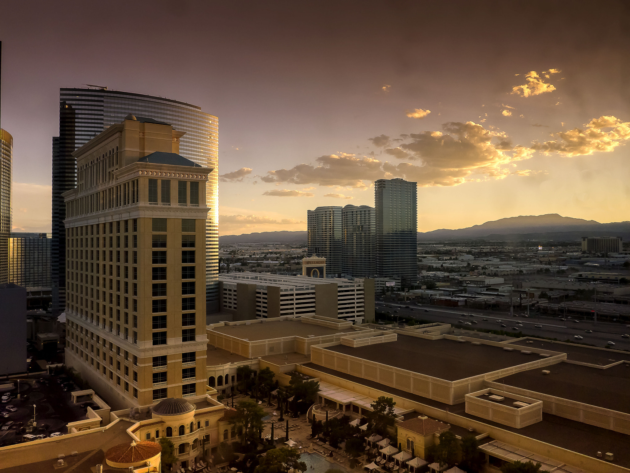 Panasonic Lumix DMC-GF6 sample photo. Sunset in las vegas photography