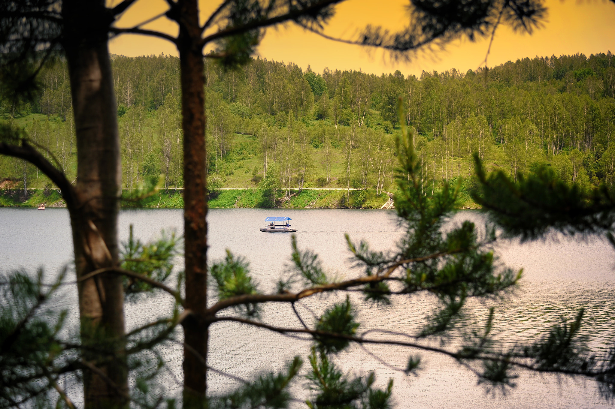 Nikon D700 + AF Zoom-Nikkor 28-80mm f/3.5-5.6D sample photo. Vlasina lake photography