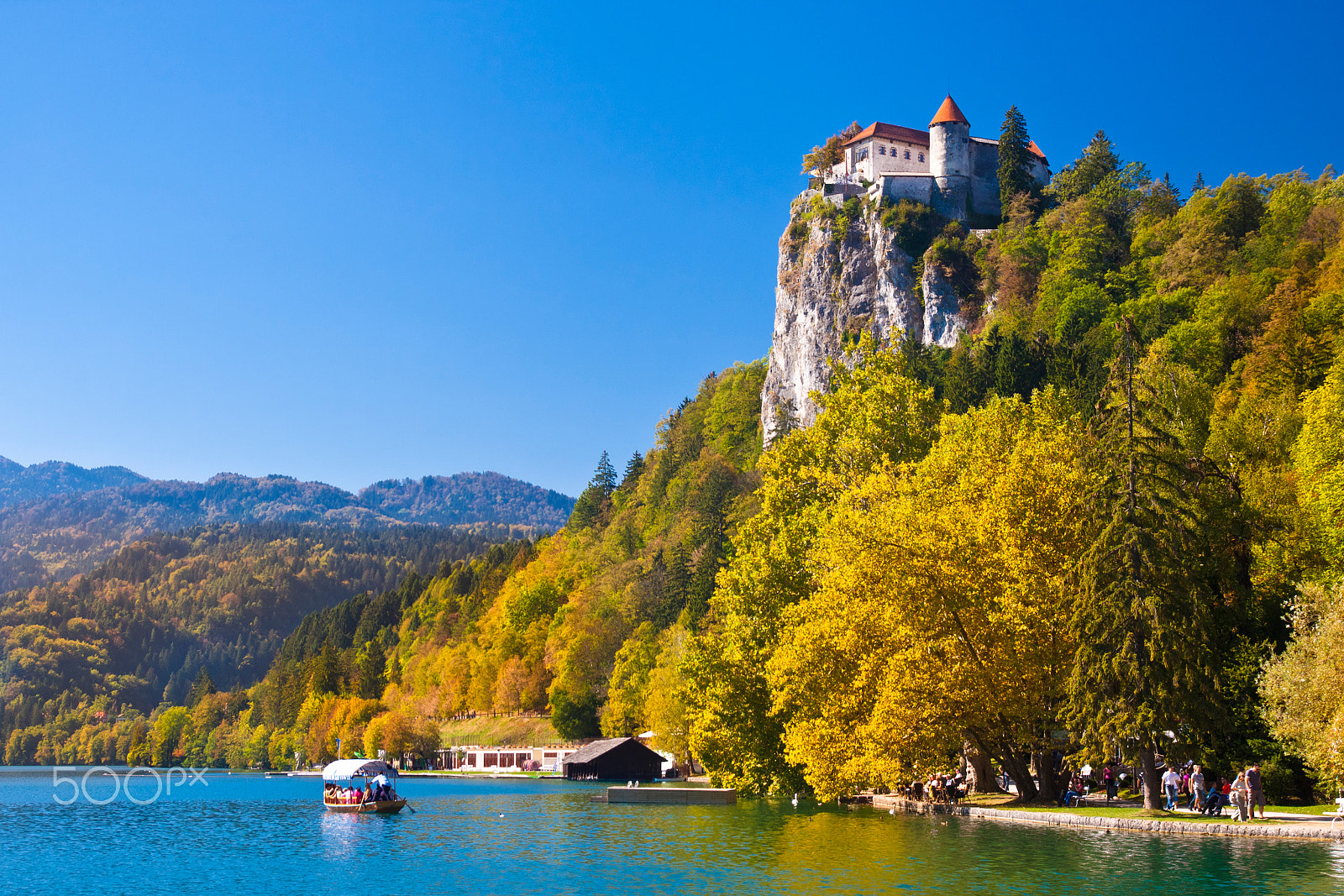 Canon EOS 50D + Sigma 18-50mm f/2.8 Macro sample photo. Panorama of bled in autumn. photography