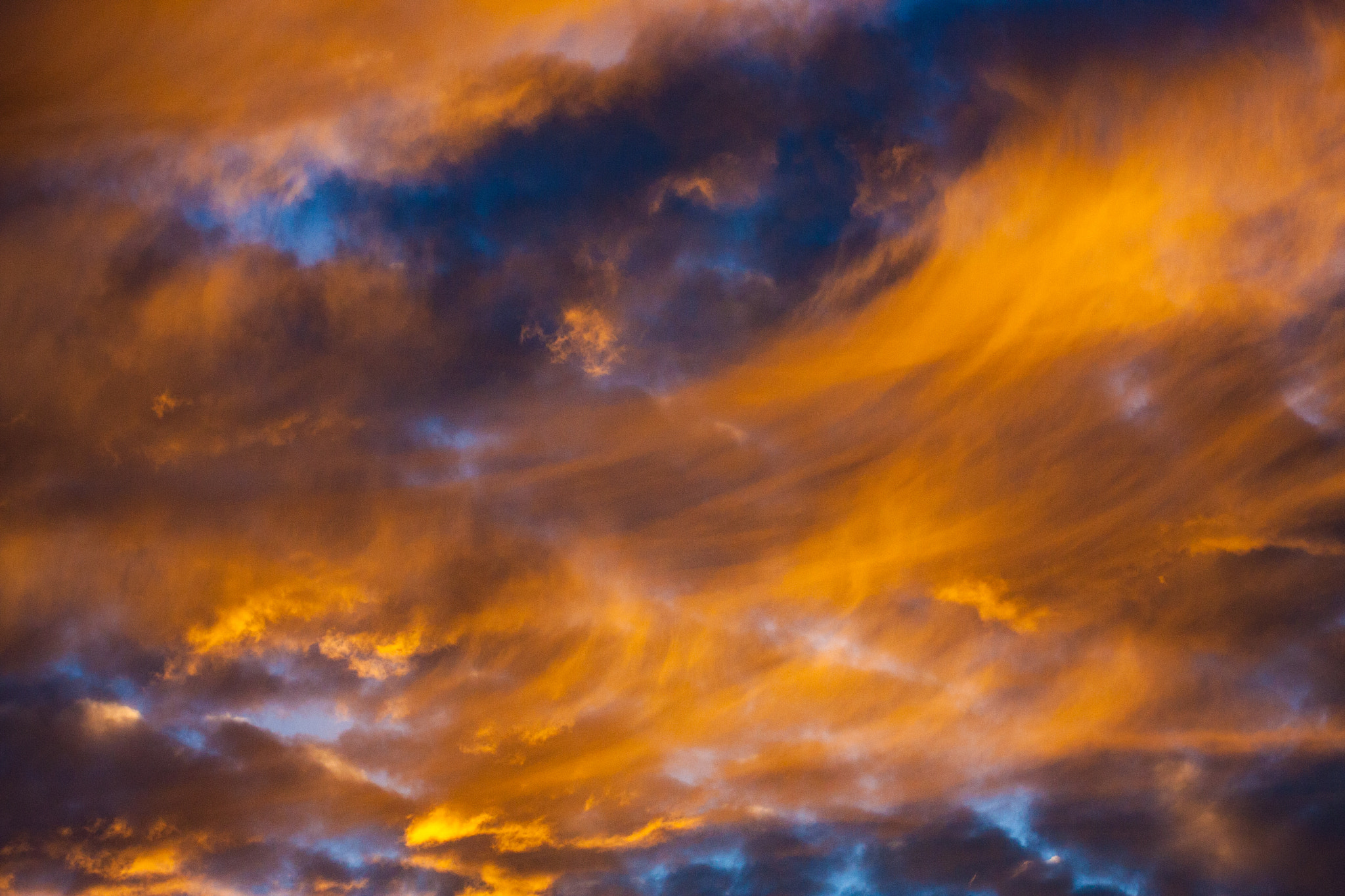 Canon EOS 40D + EF75-300mm f/4-5.6 sample photo. Cloud painting at sunset photography