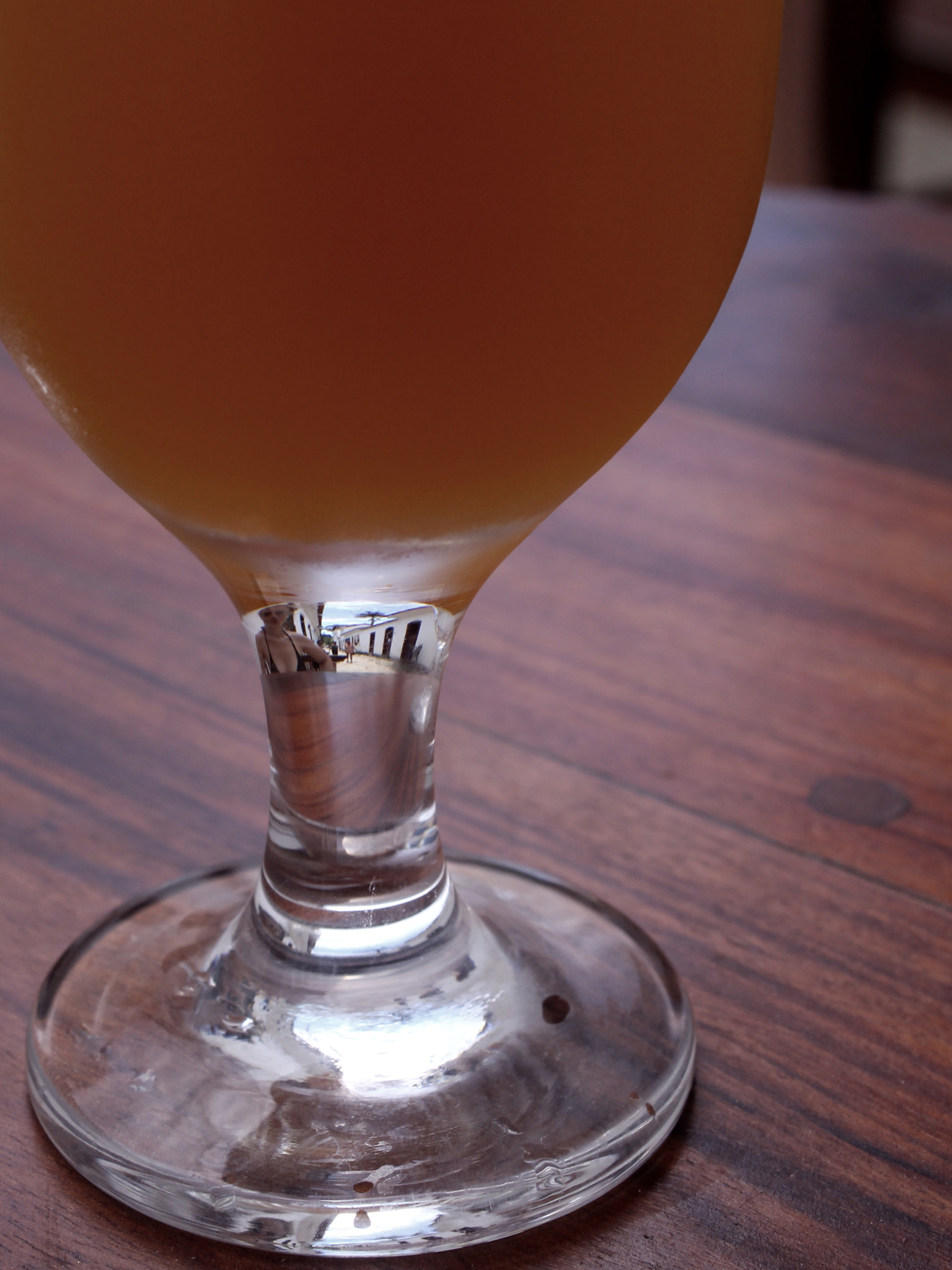 Canon EF-S 18-55mm F3.5-5.6 IS sample photo. Lovely girl and a beautiful small town in an unfiltered beer glass photography