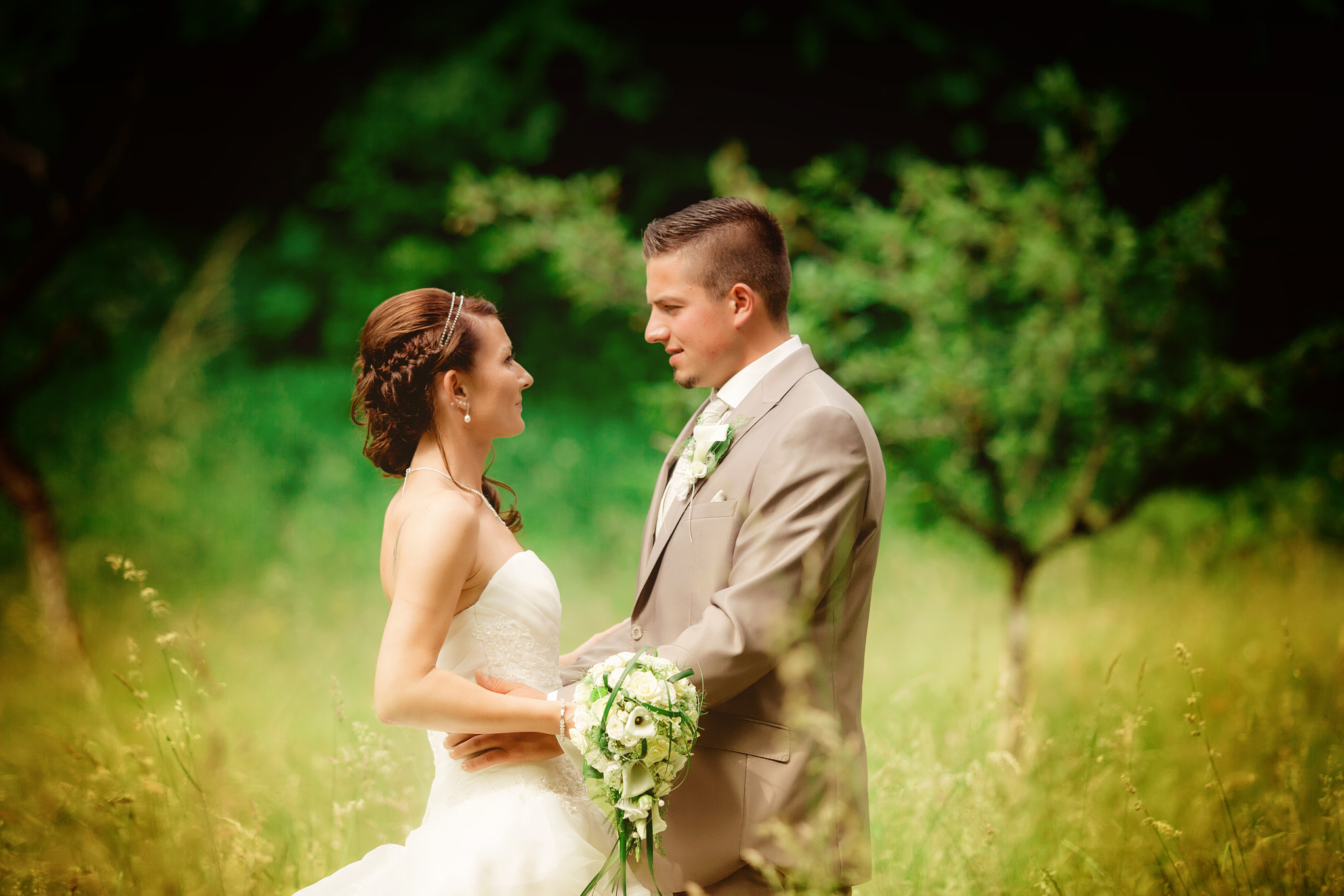 Canon EOS-1Ds Mark II sample photo. Peferct love photography